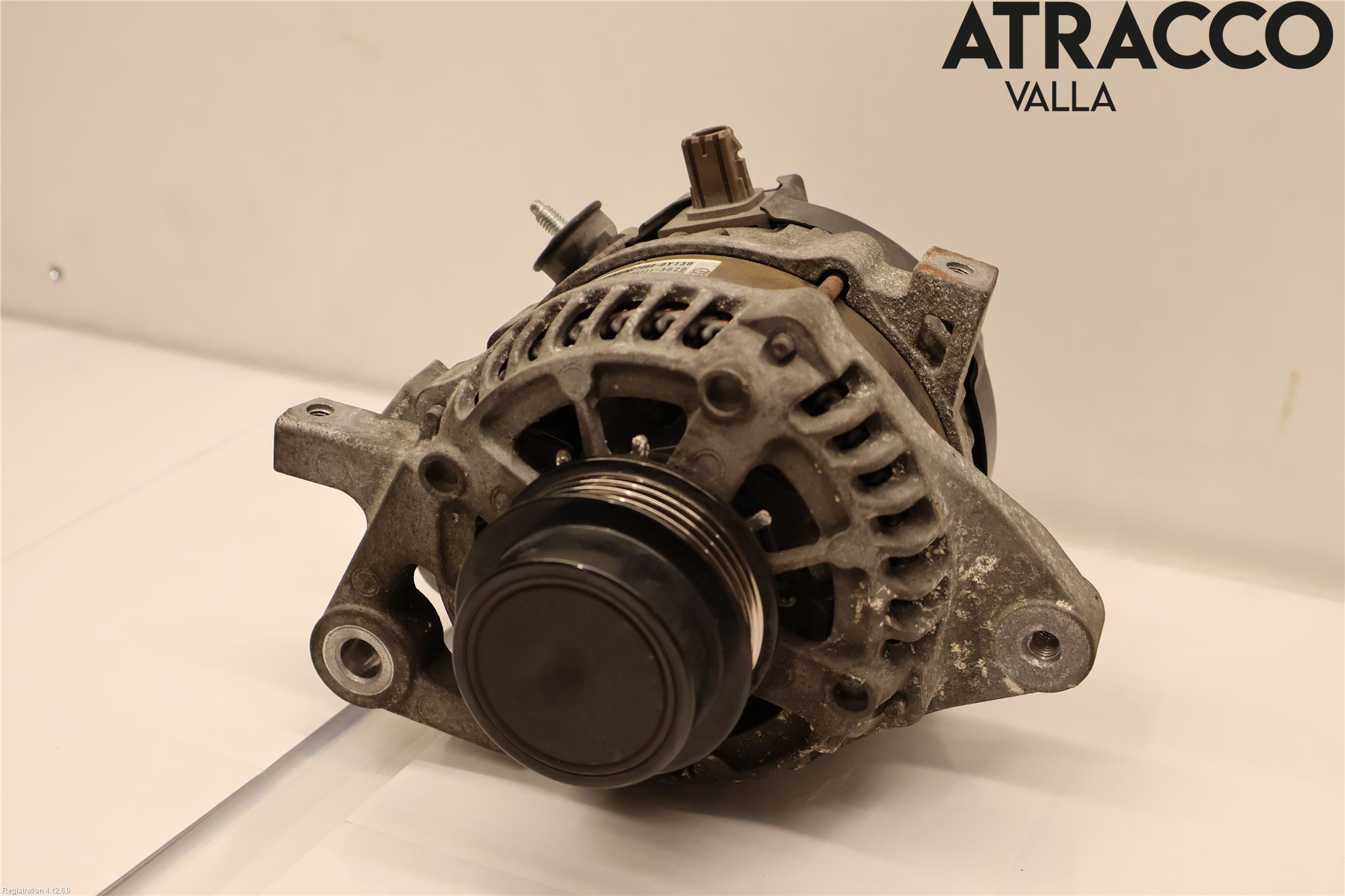 Toyota YARIS XP130 12-14 Generator