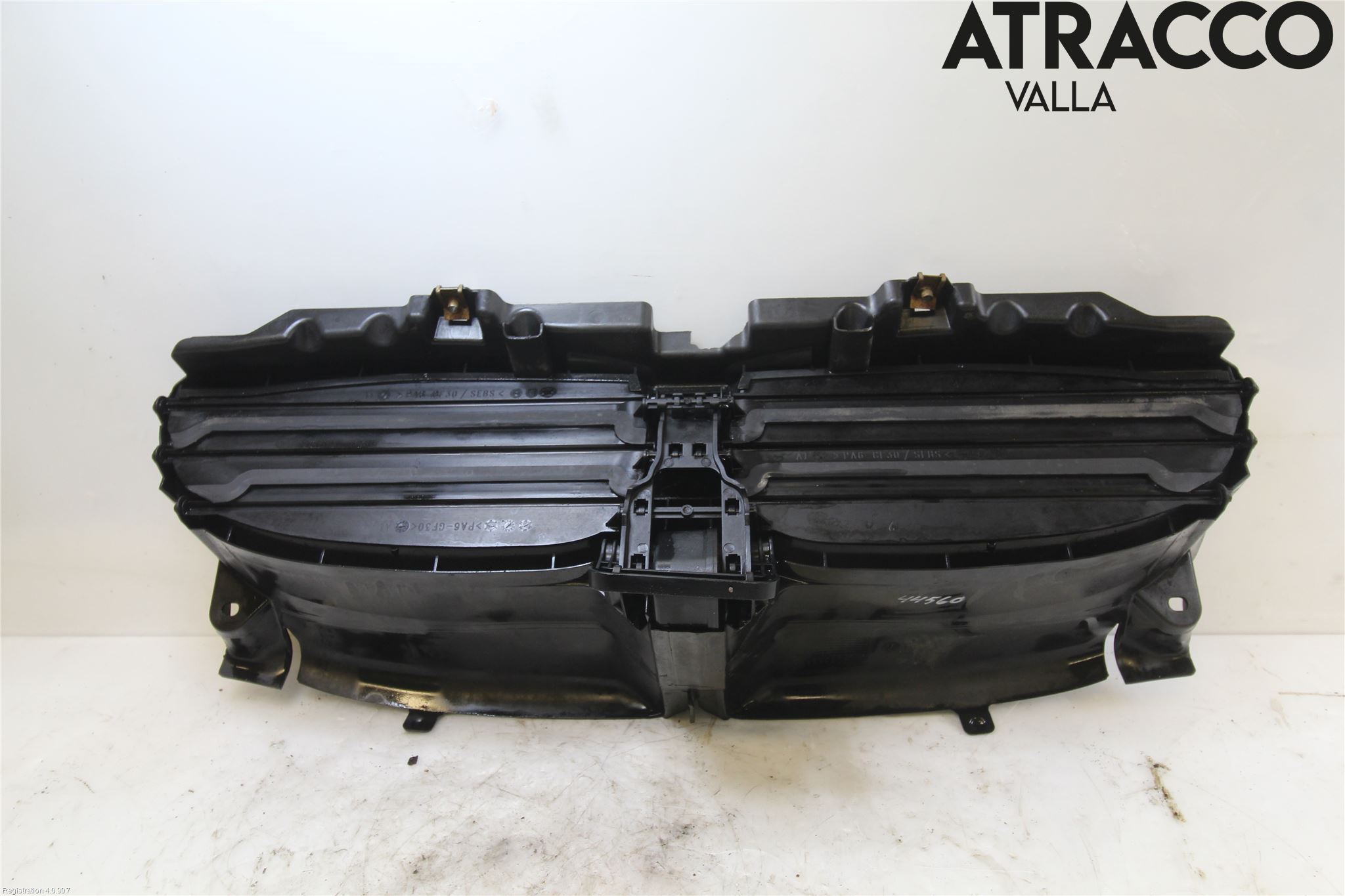 BMW 5 E60/61 Sed/Tou 02-10 Deflektor Plåt-Plast Kylning