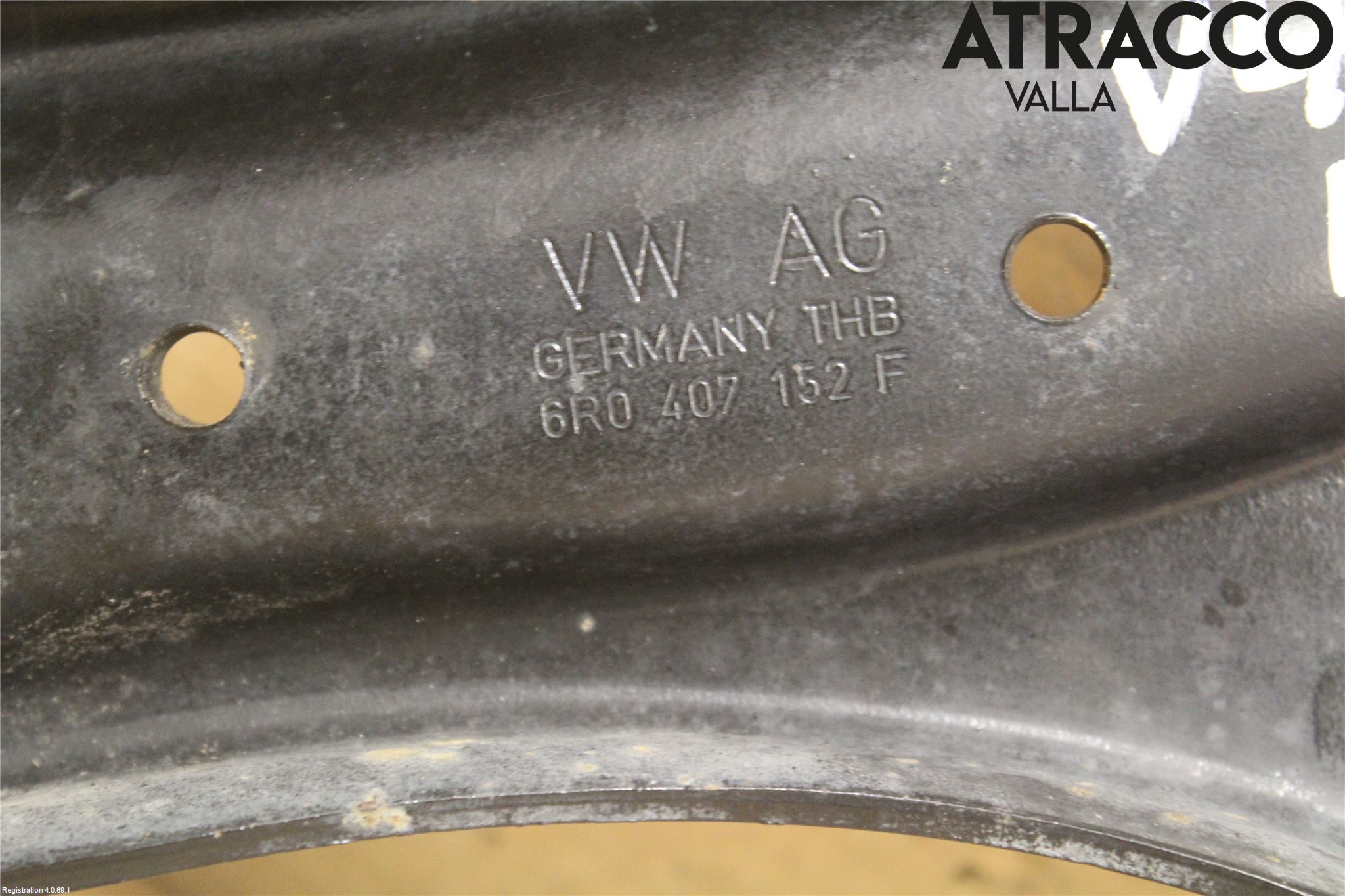 Volkswagen VW POLO 10-17 Bärarm Fram Undre Hö
