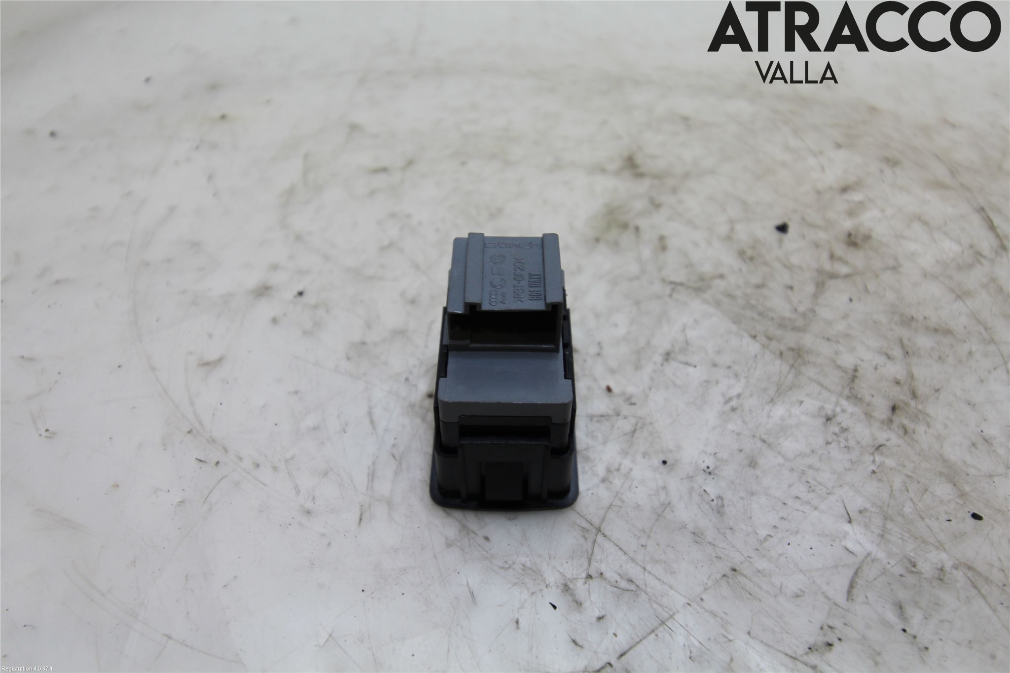 Audi A3/S3 05-13 Strömställare Fram