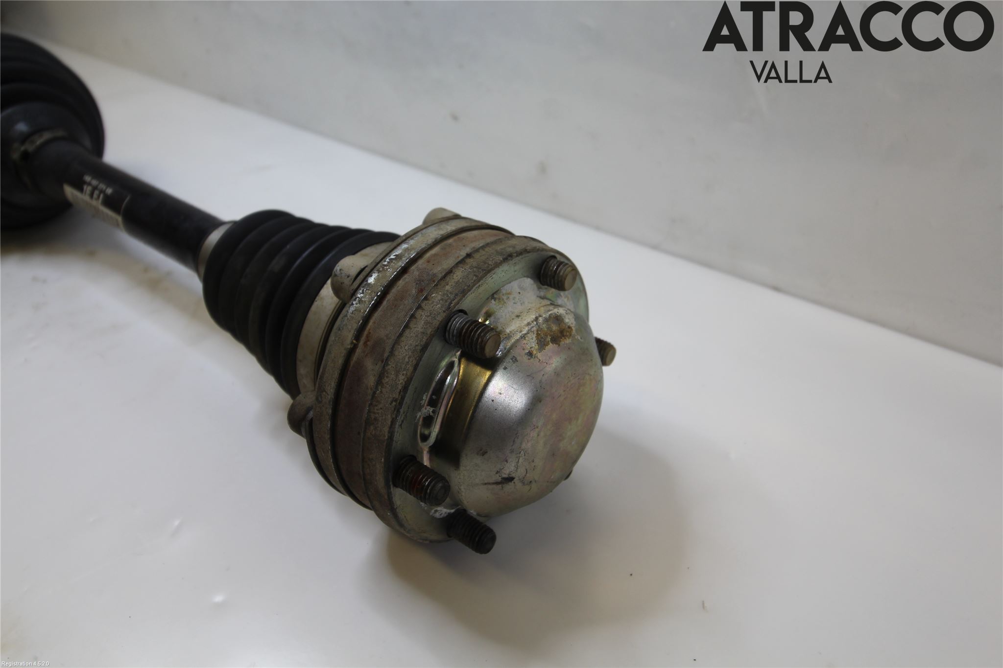 Volkswagen VW PASSAT 11-14 Drivaxel Fram Vänster