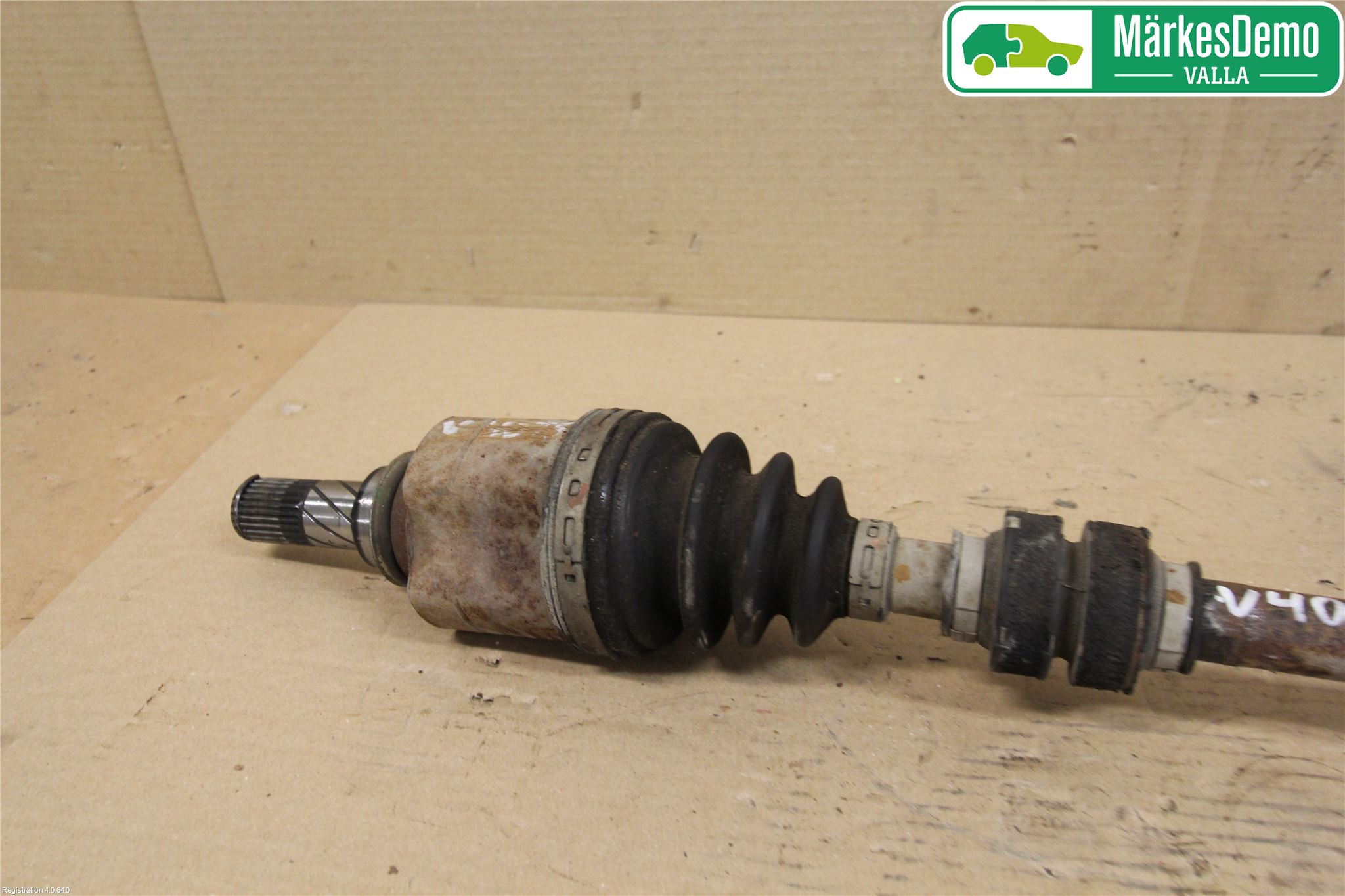 Nissan NV200/NV200 COMBI Drivaxel Fram Vänster