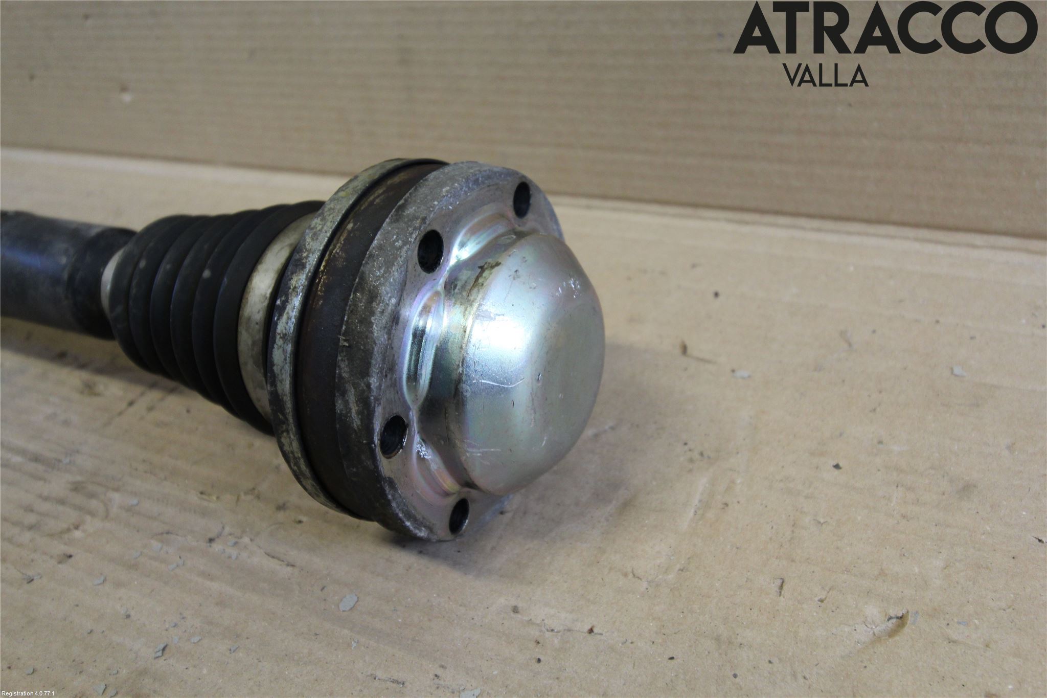 Volkswagen VW POLO 10-17 Drivaxel Fram Höger