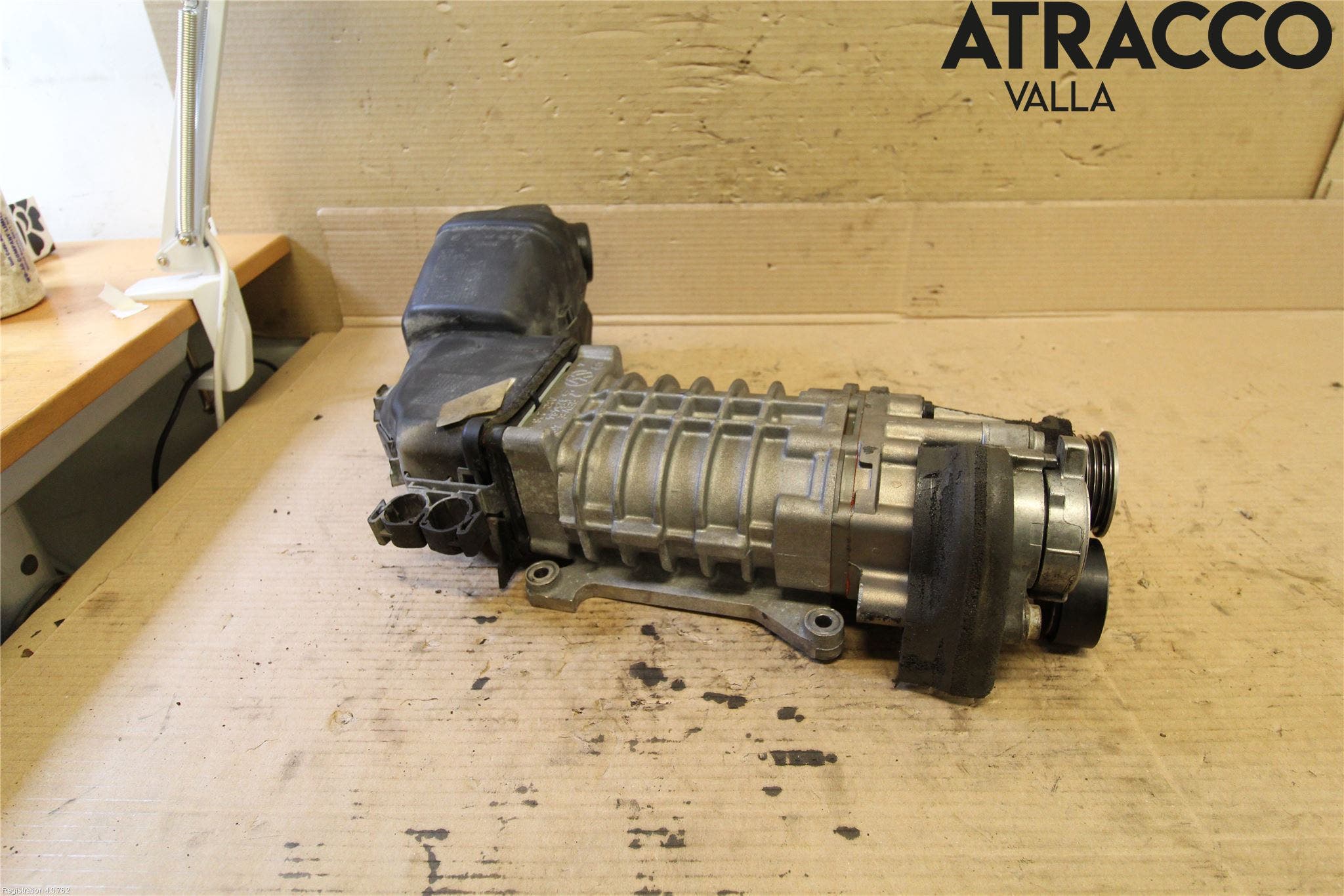 Volkswagen VW GOLF VI 09-13 Kompressor Remdriven