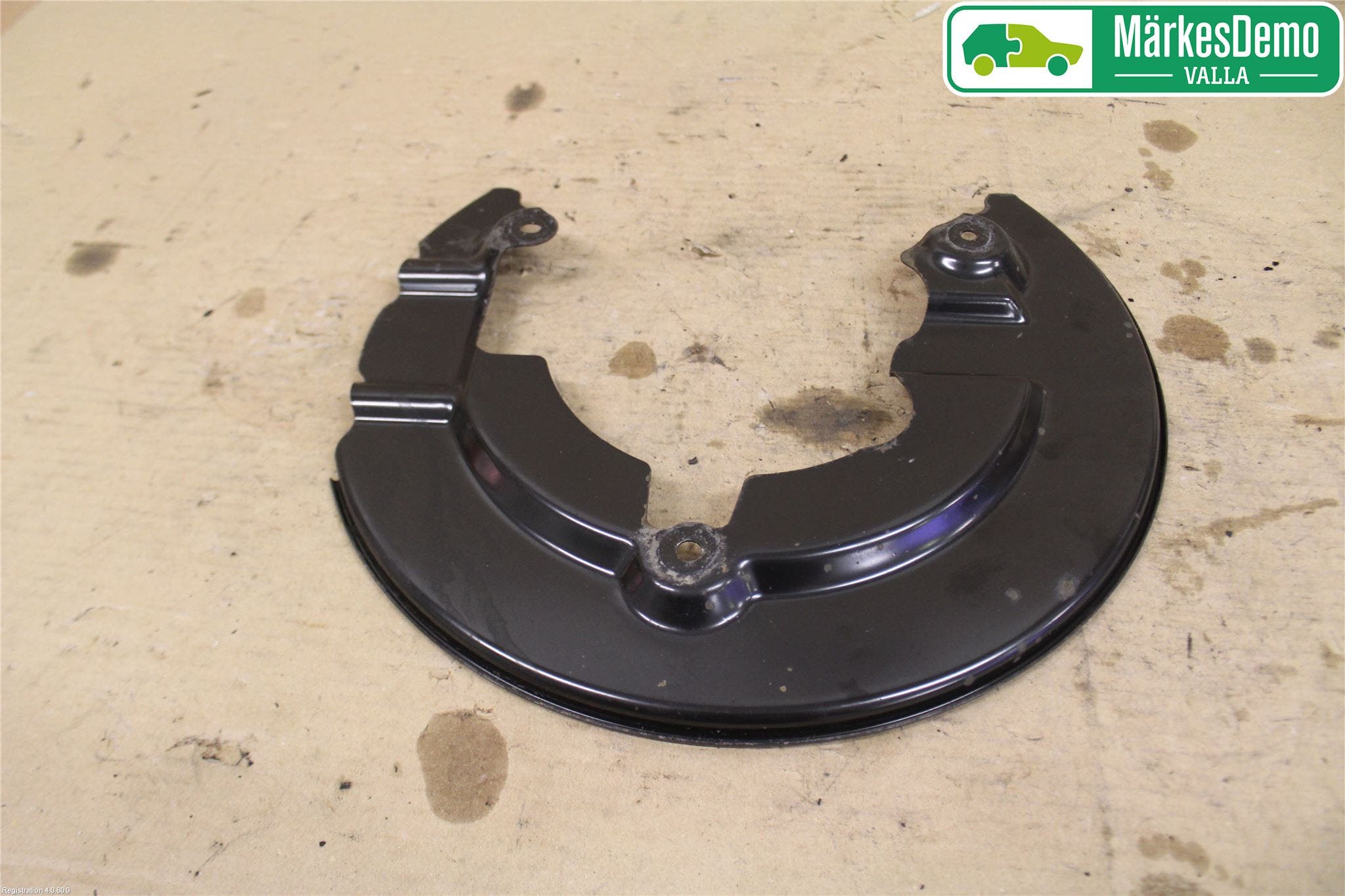 Volvo V40 12-19 Bromssköld Fram