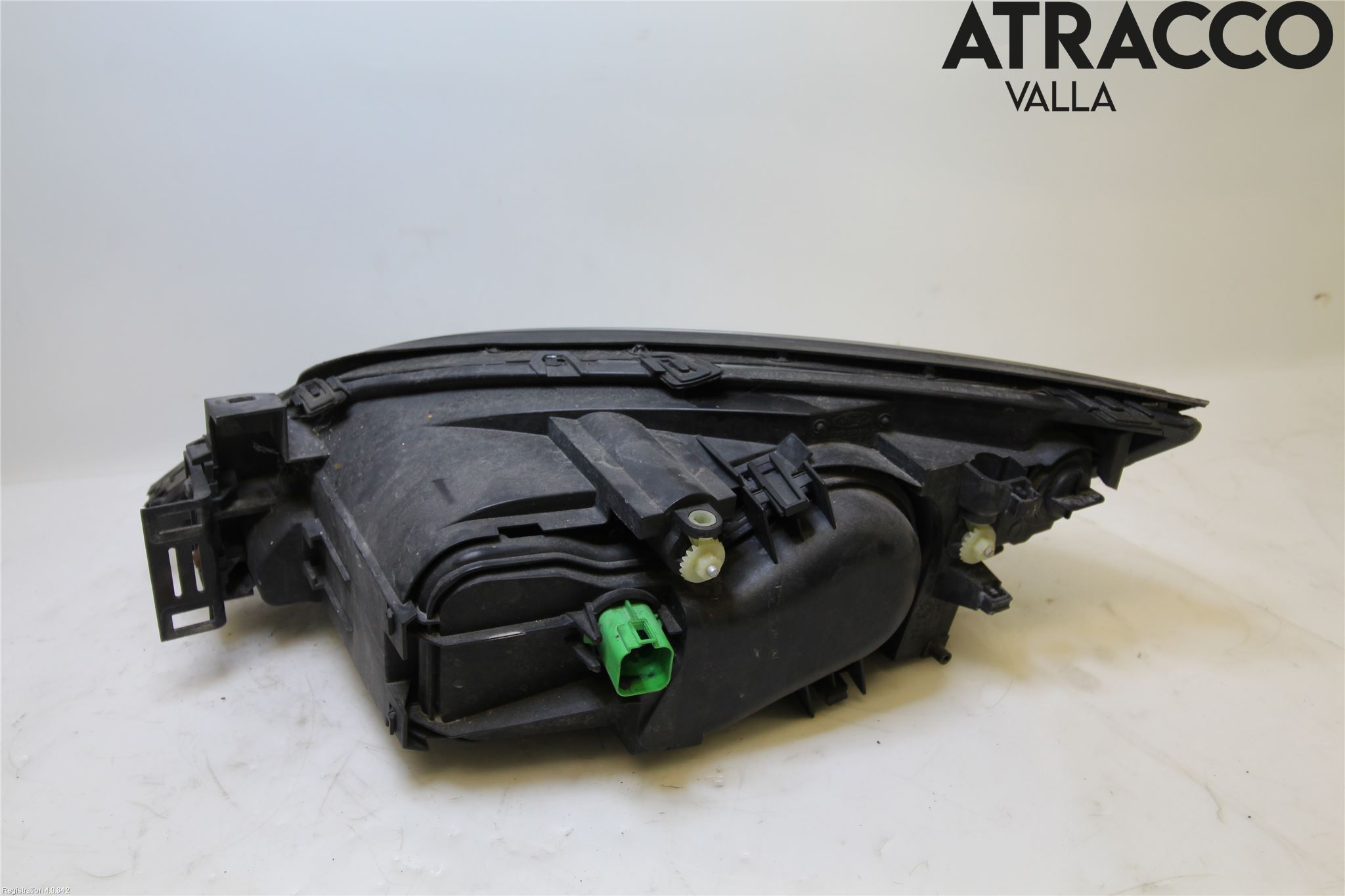 Ford MONDEO     01-06 Strålkastare Höger