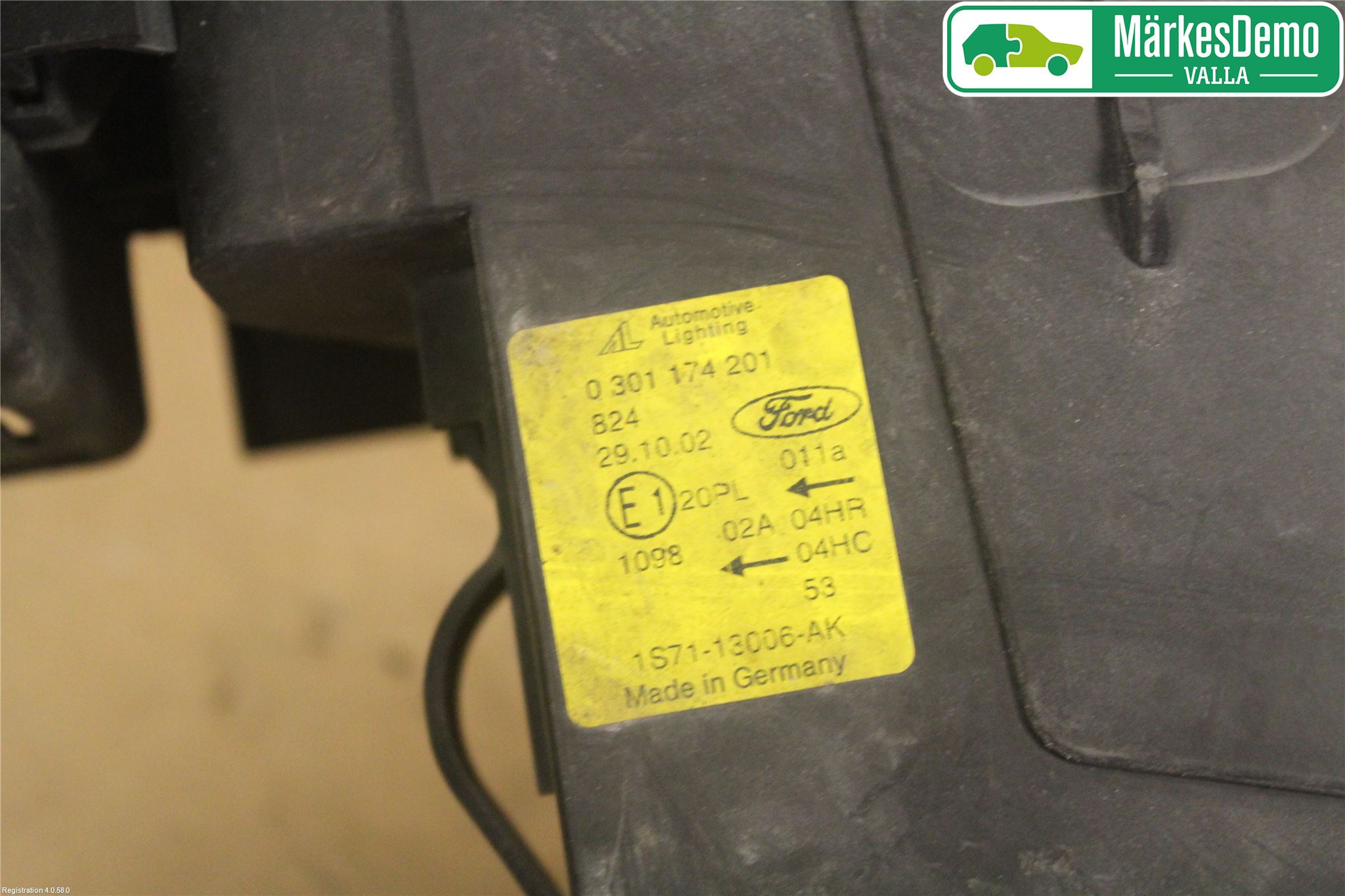 Ford MONDEO     01-06 Strålkastare Vänster