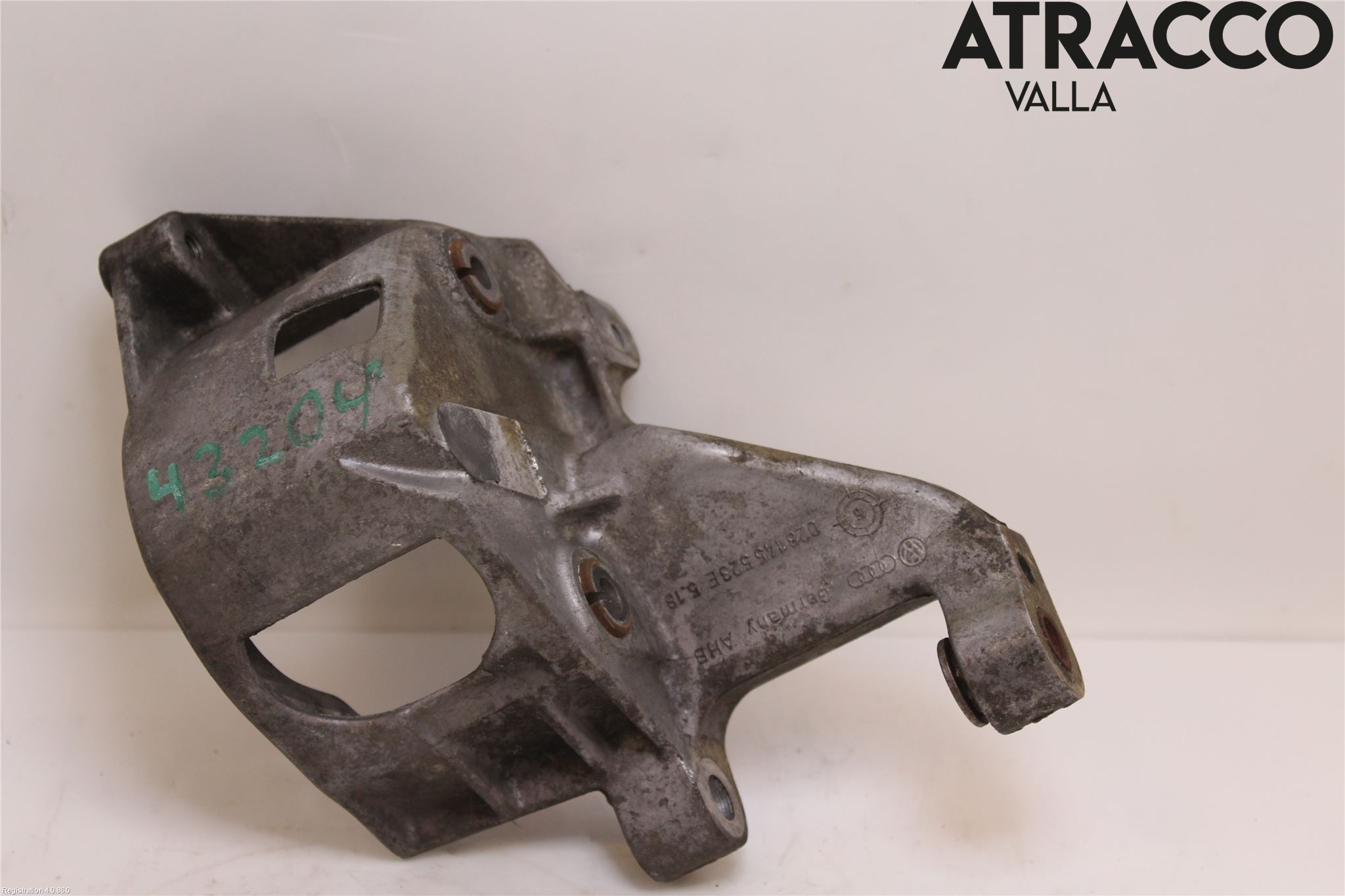 Volkswagen VW GOLF III 92-99 Styrservopumpsfäste