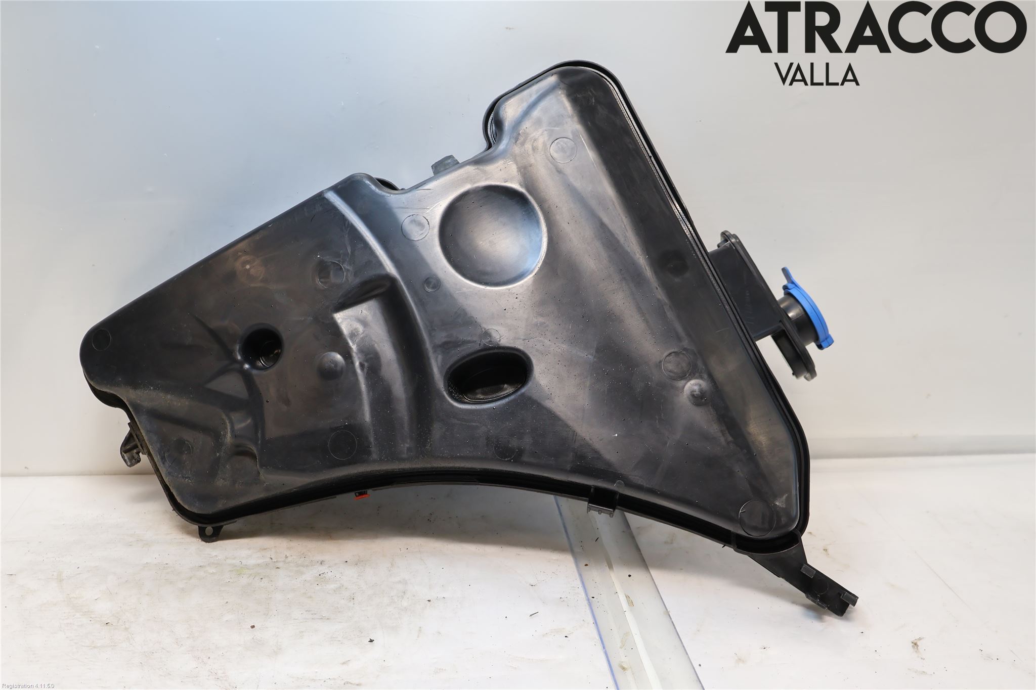 BMW 5 G30/G31/F90 17-23 Spolartank Vindruta-Strål