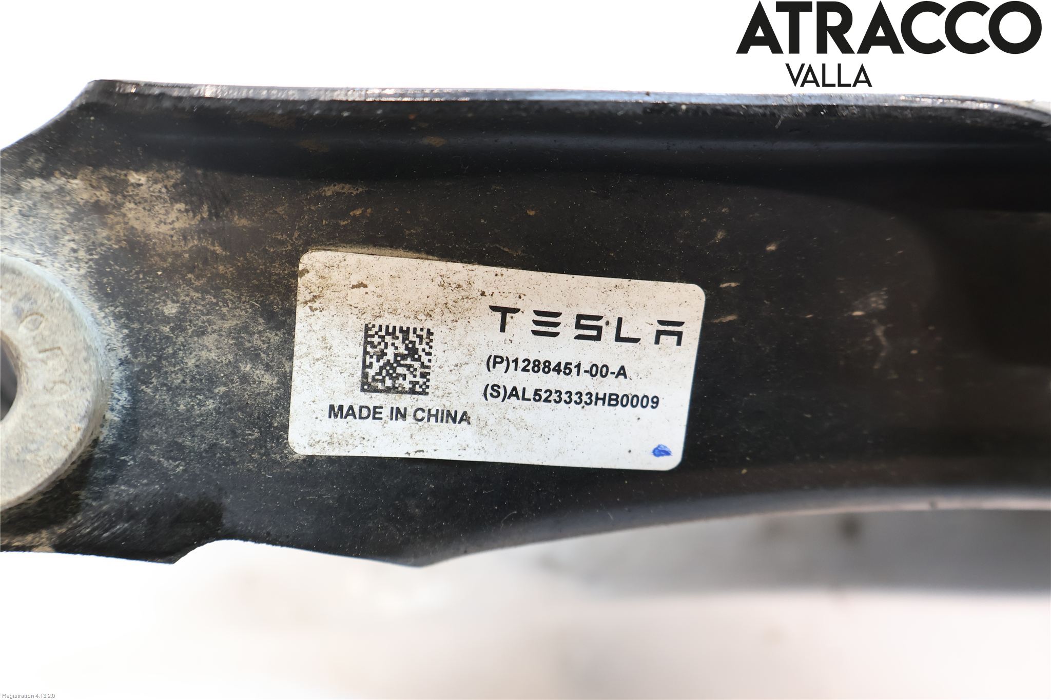 Tesla MODEL Y 21- Bärarm Bak Vänster