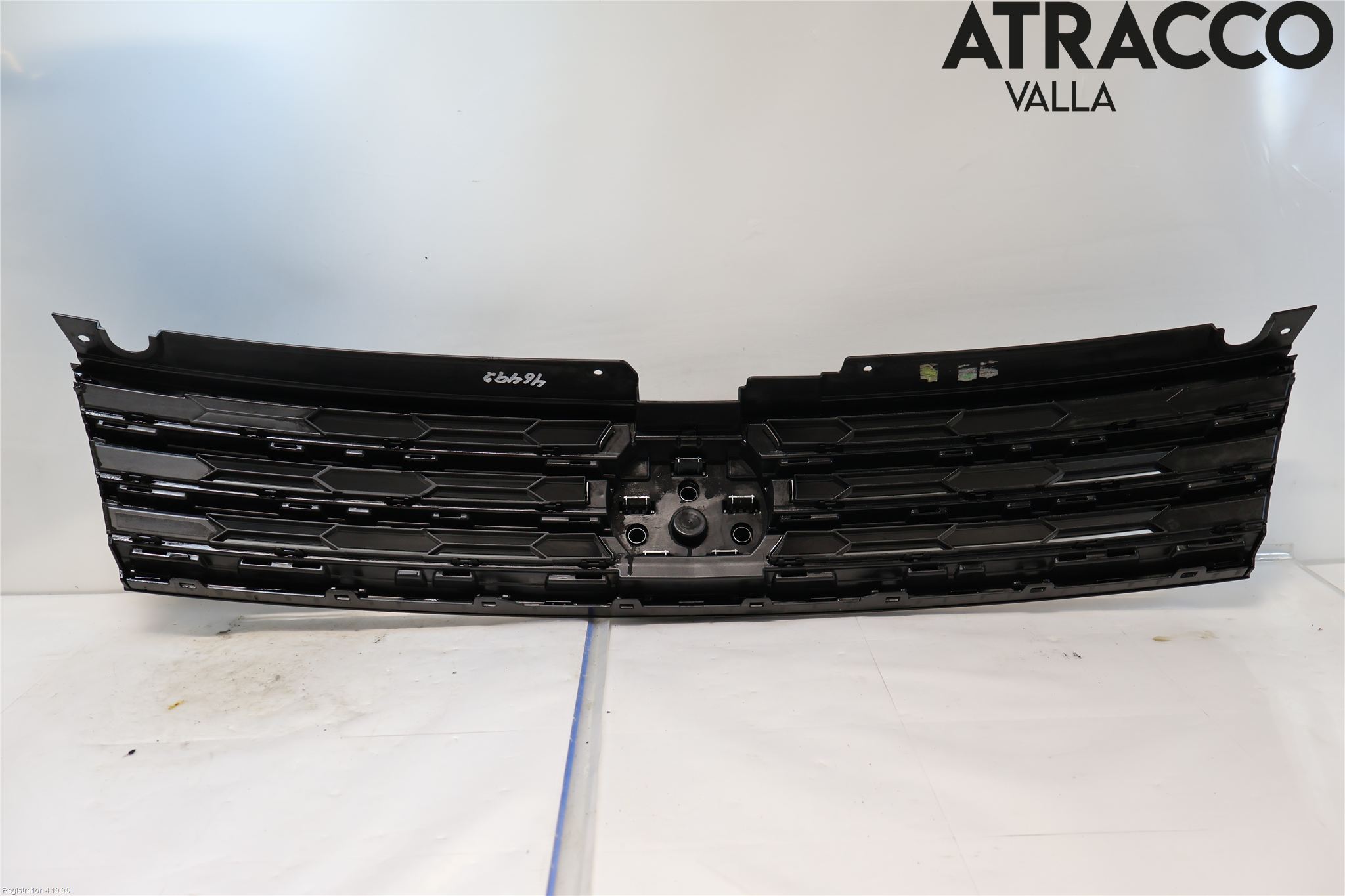 Volkswagen VW TOUAREG 7P 11-18 Grill Komp