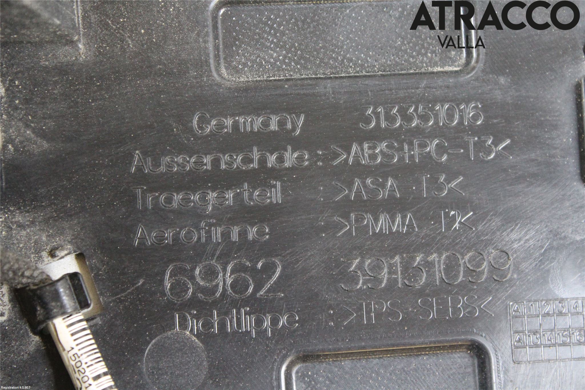 Opel INSIGNIA 17- Spoiler Baklucka