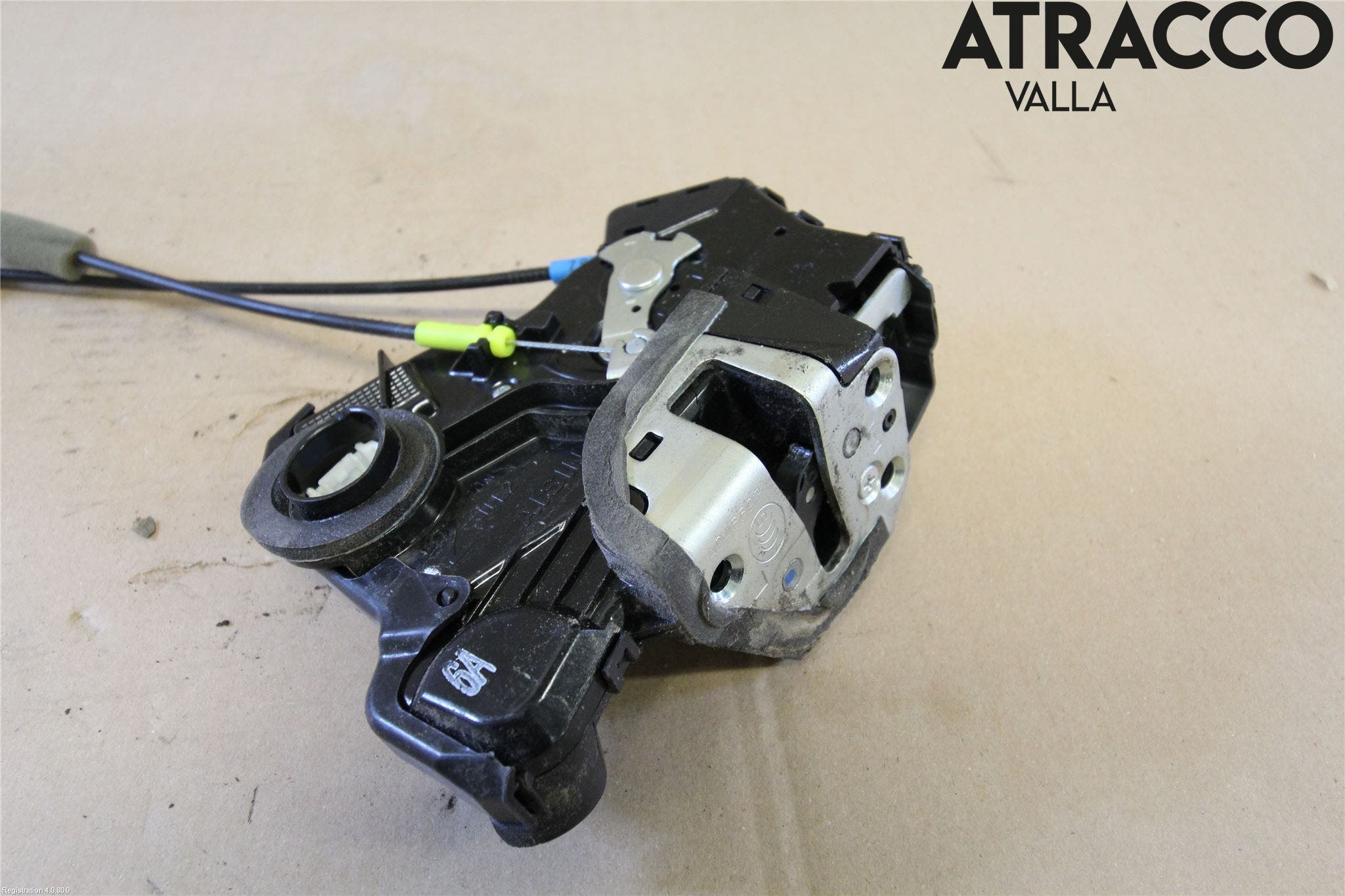 Toyota AVENSIS 09-15 Låskista-Dörrlås