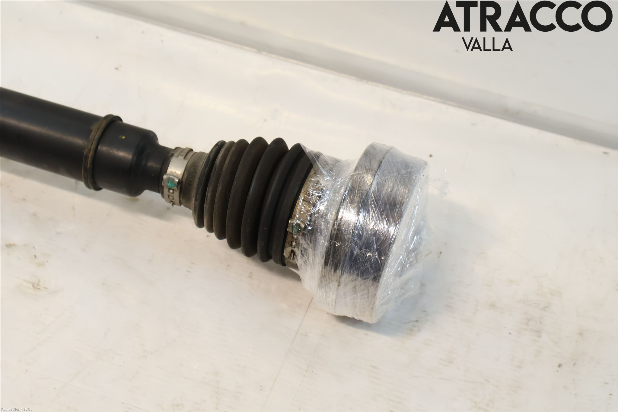 Volkswagen VW TOURAN 16- Drivaxel Fram Höger