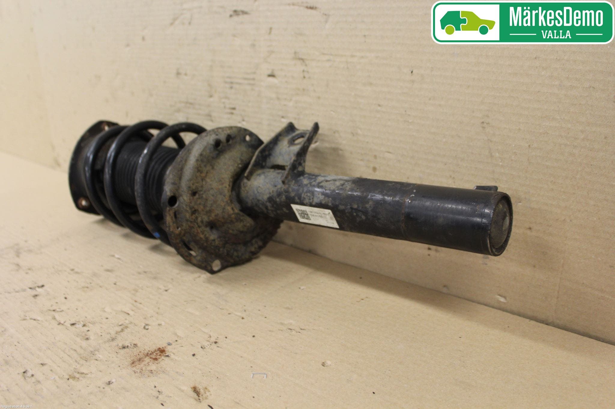 Volkswagen VW GOLF / E-GOLF VII 13-20 Fjäderben Fram Vänster