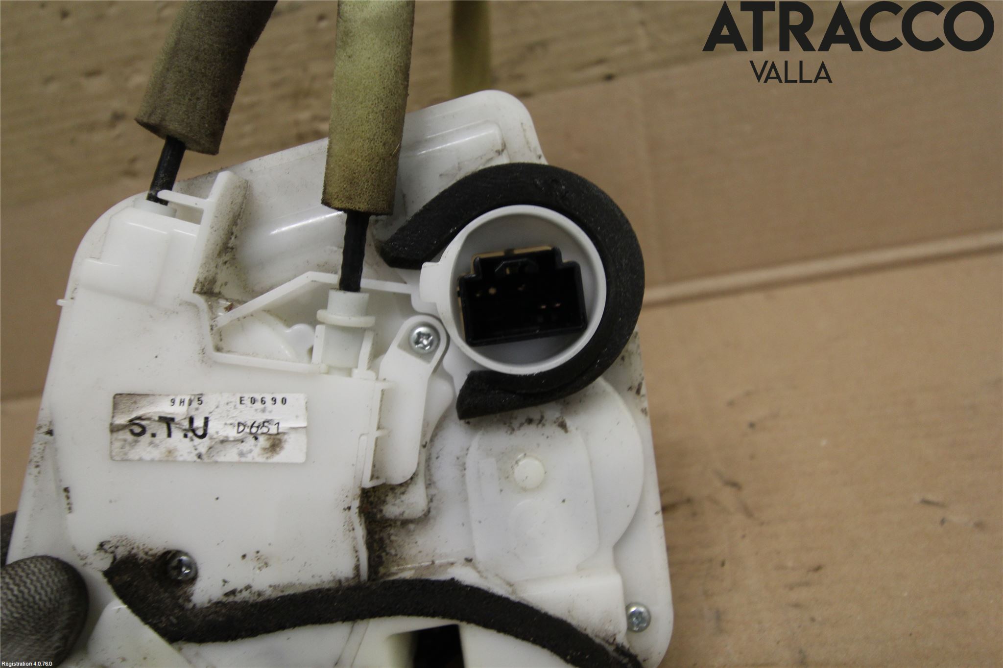 Mazda 2 (DE) 08-15 Låskista-Dörrlås