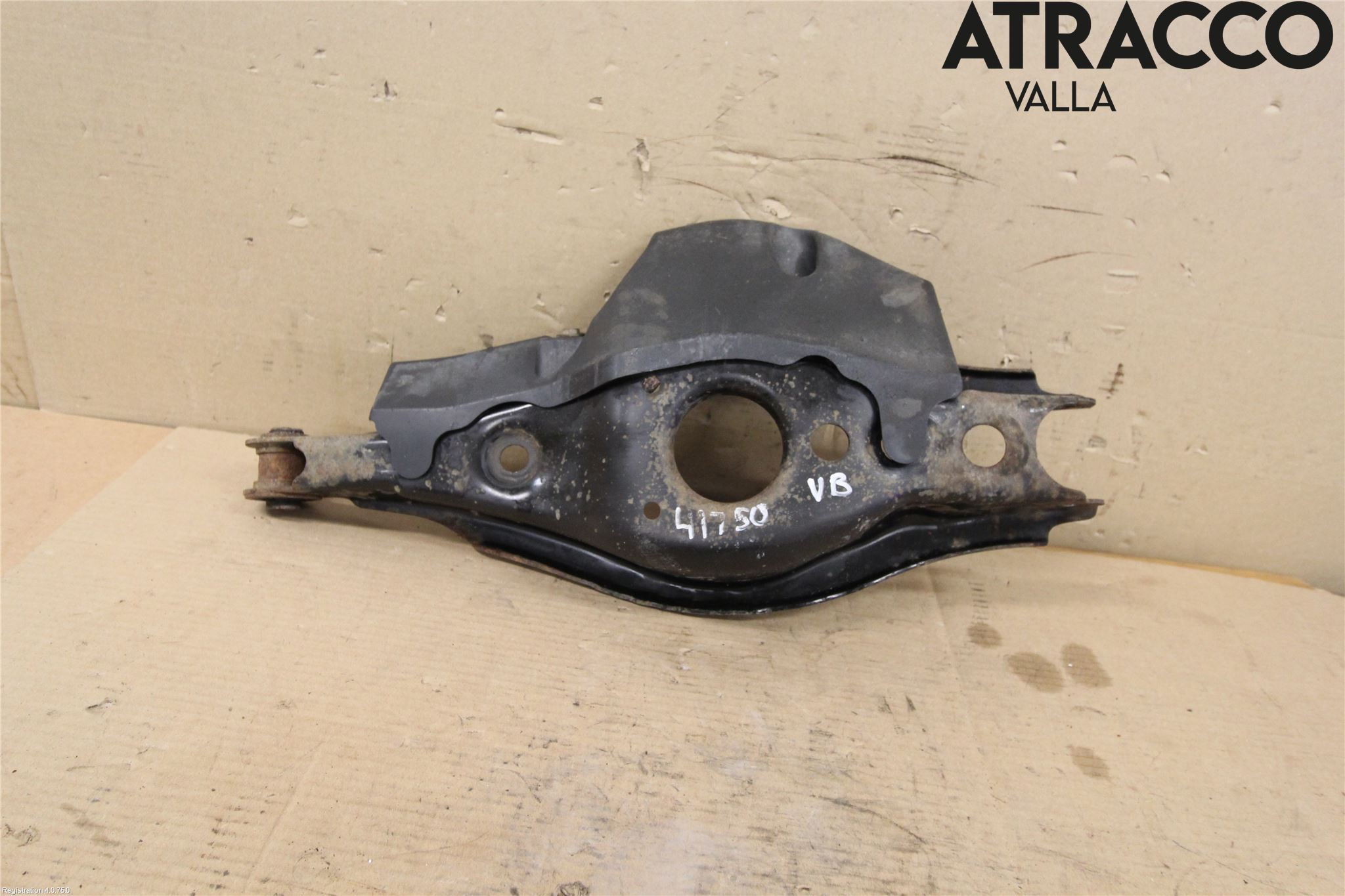 Toyota AURIS 13-19 Bärarm Bak Vänster
