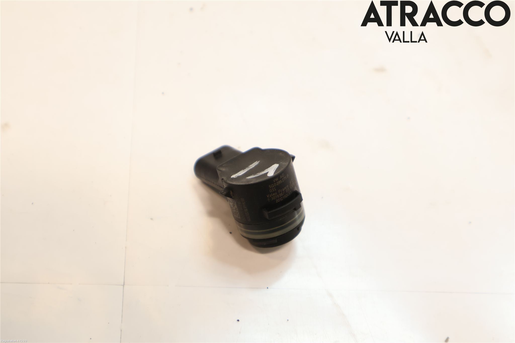 Skoda SUPERB 16-24 Parkeringshjälp Frontsensor
