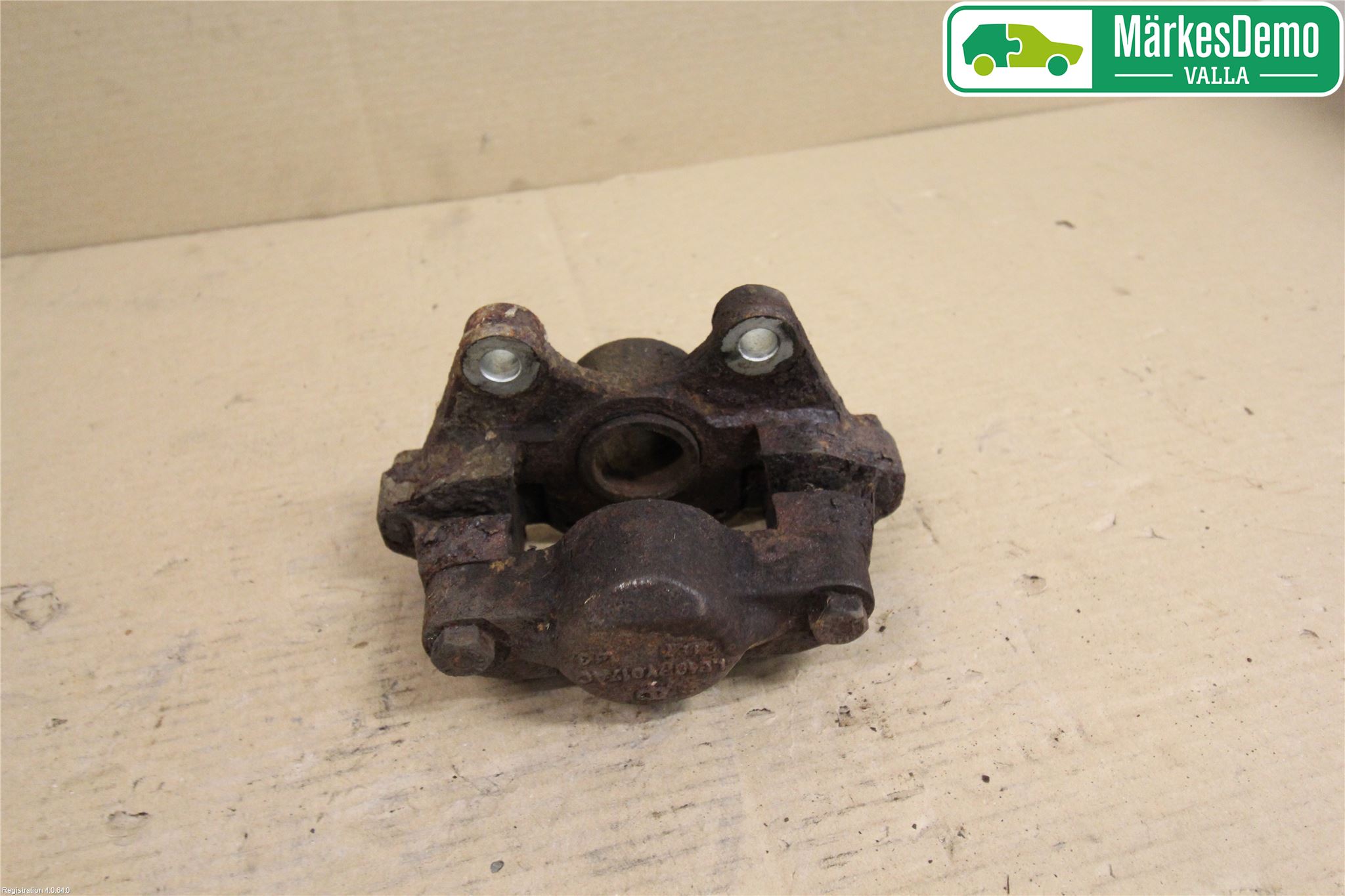 Landrover DEFENDER (L316) 07-16 Bromsok Bak Vänster