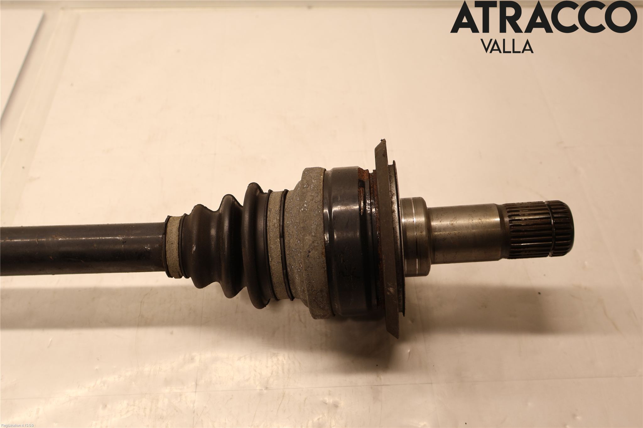 BMW 5 F10/F11/F18 09-17 Drivaxel Bak Höger