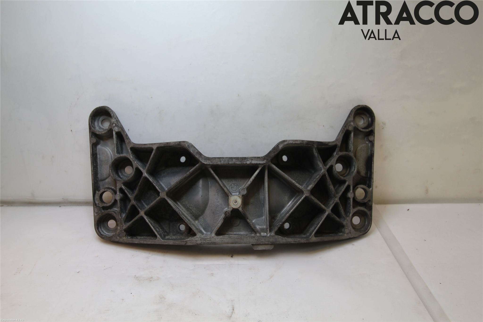 BMW 5 F10/F11/F18 09-17 Växellådsbalk