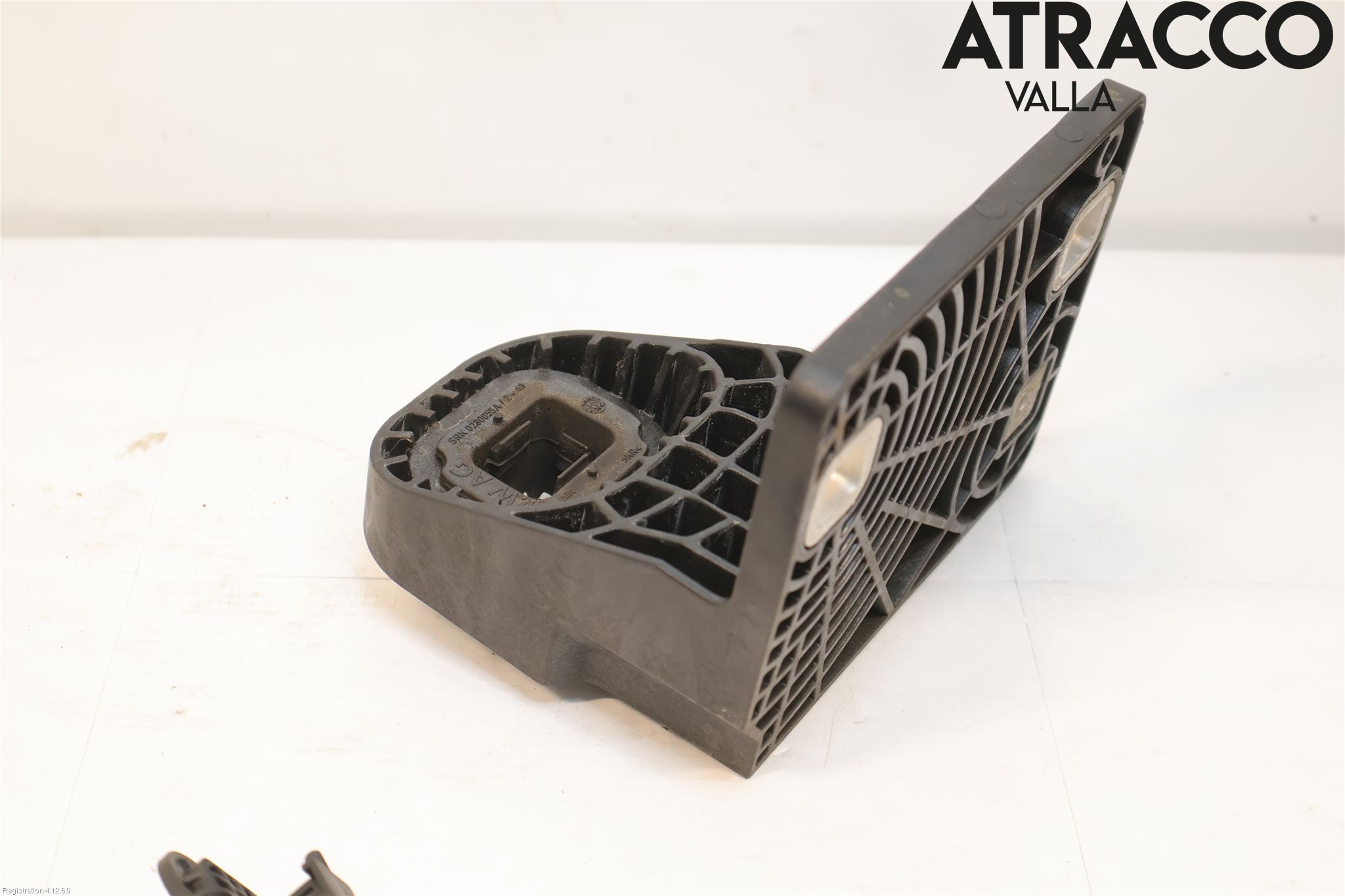 Volkswagen VW ID.4 21- Kylarfäste-Ram-Balk