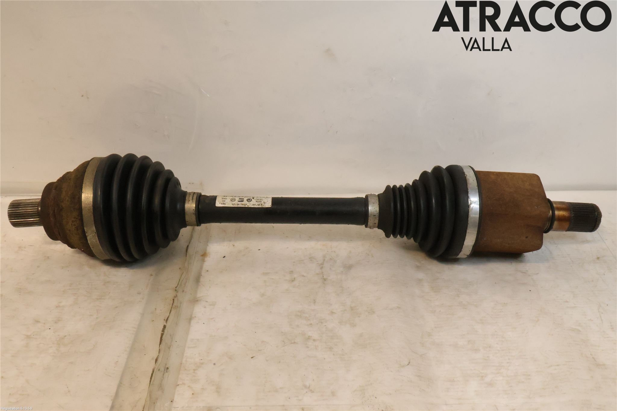 Volkswagen VW PASSAT 15-19 Drivaxel Fram Vänster