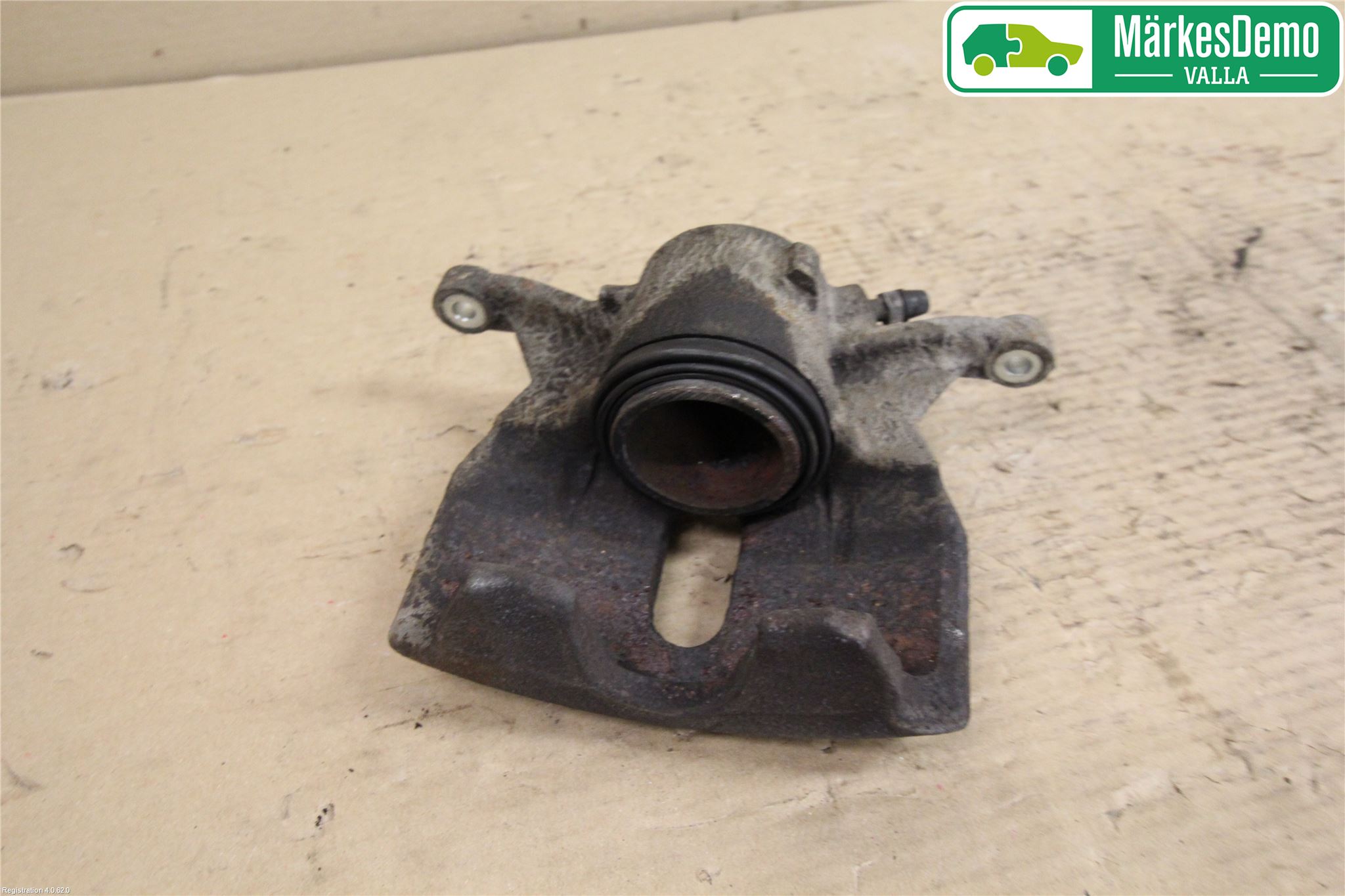 Volkswagen VW CADDY 16-20 Bromsok Fram Höger