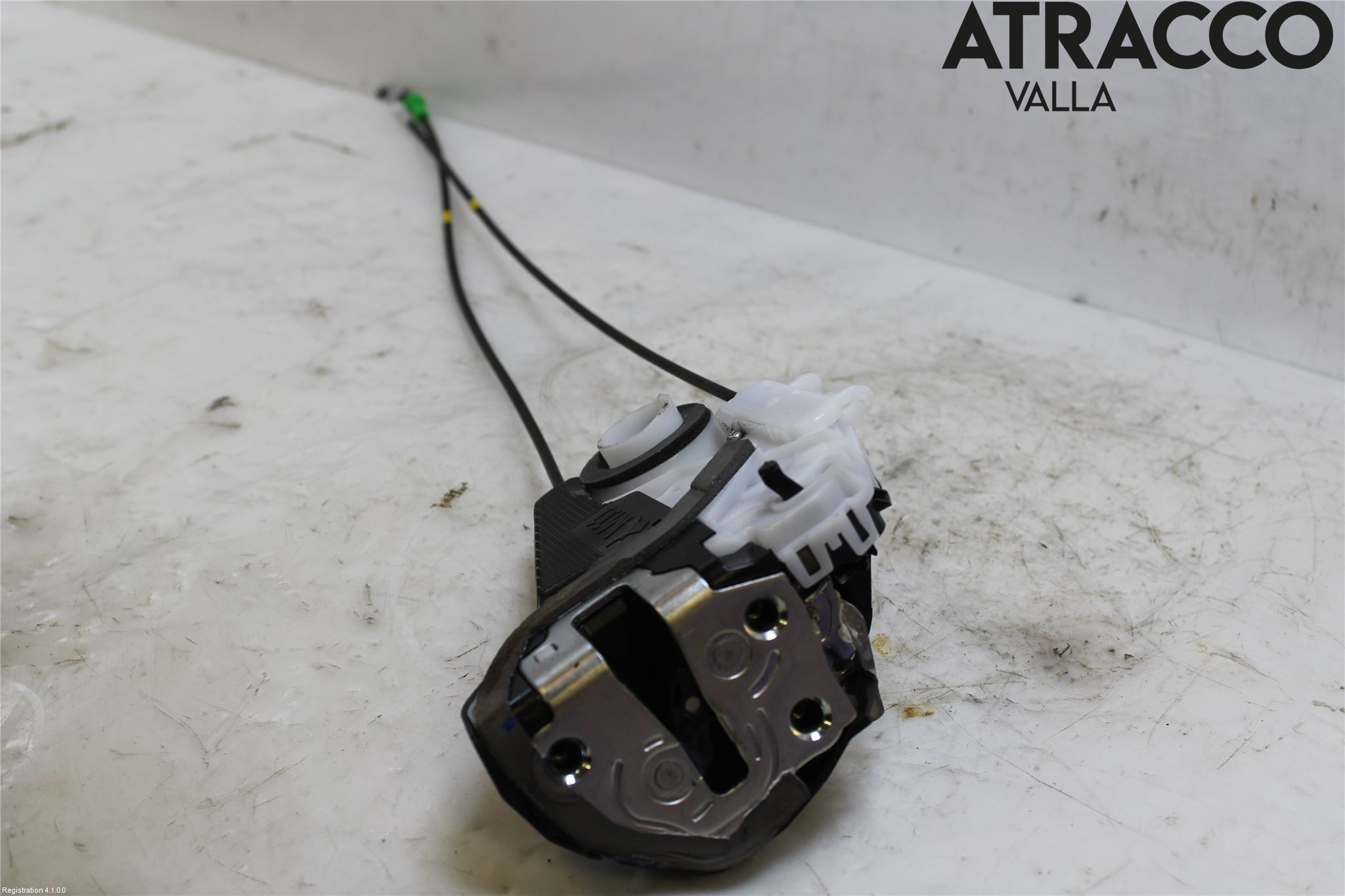 Toyota YARIS XP130 15-20 Låskista-Dörrlås