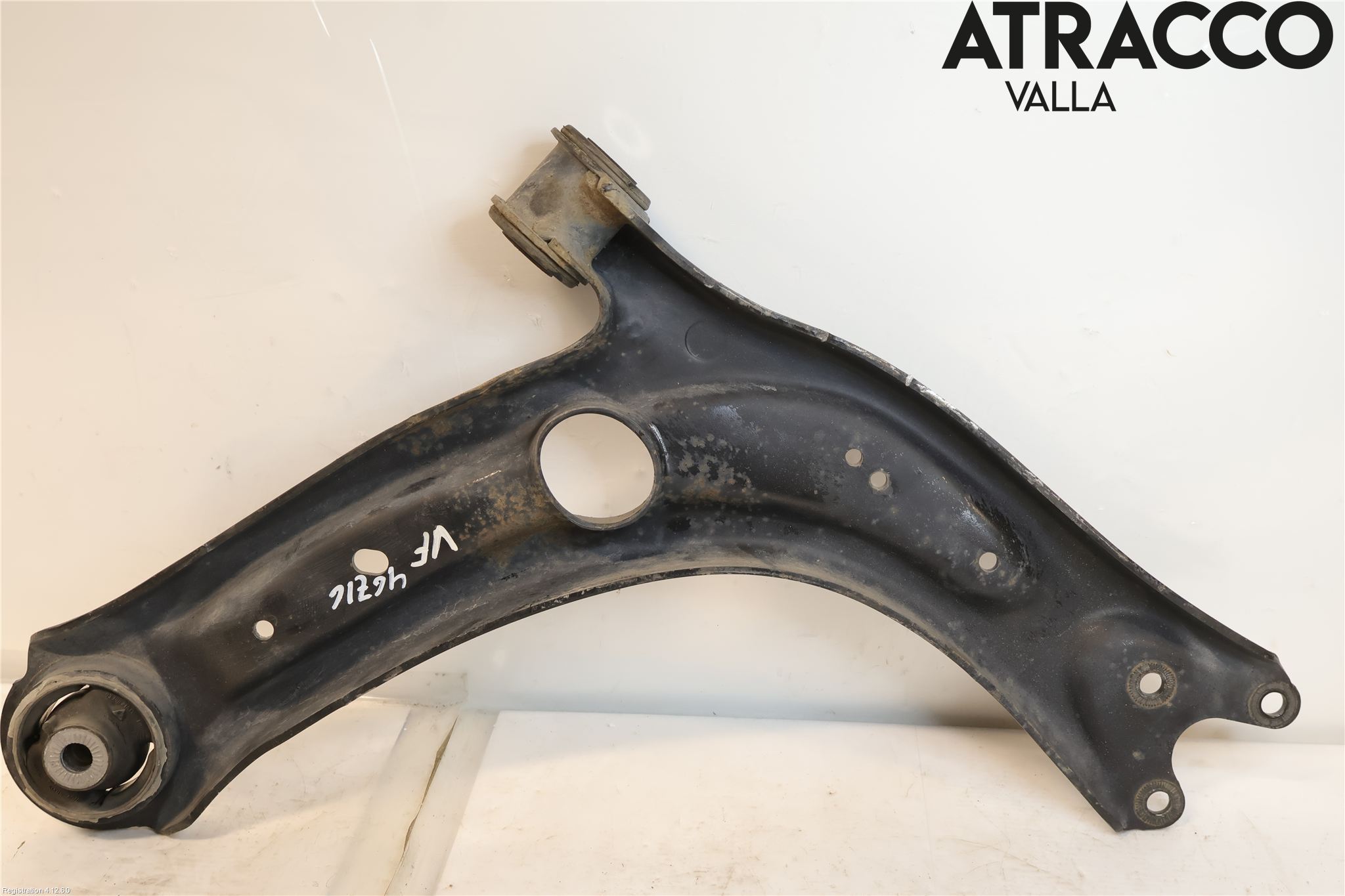 Volkswagen VW PASSAT 15-19 Bärarm Fram Undre Vä