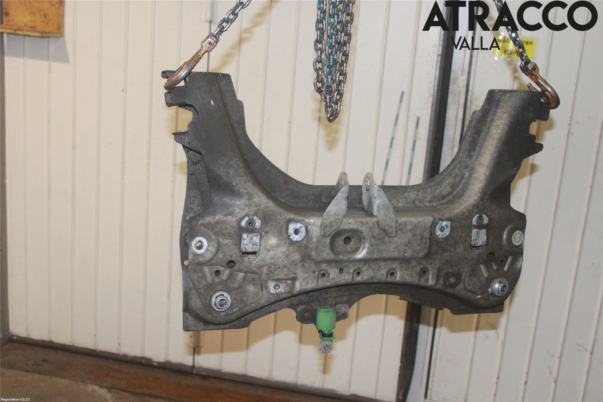 Renault CLIO IV 16-19 Framvagnsbalk