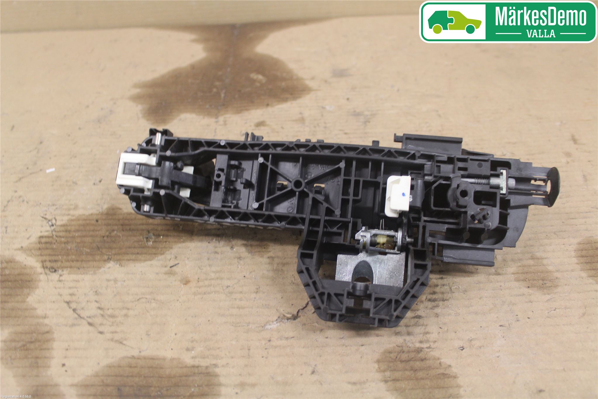 Mercedes-Benz MB C-KLASS (W204) 07-15 Dörrhandtag Yttre Hö