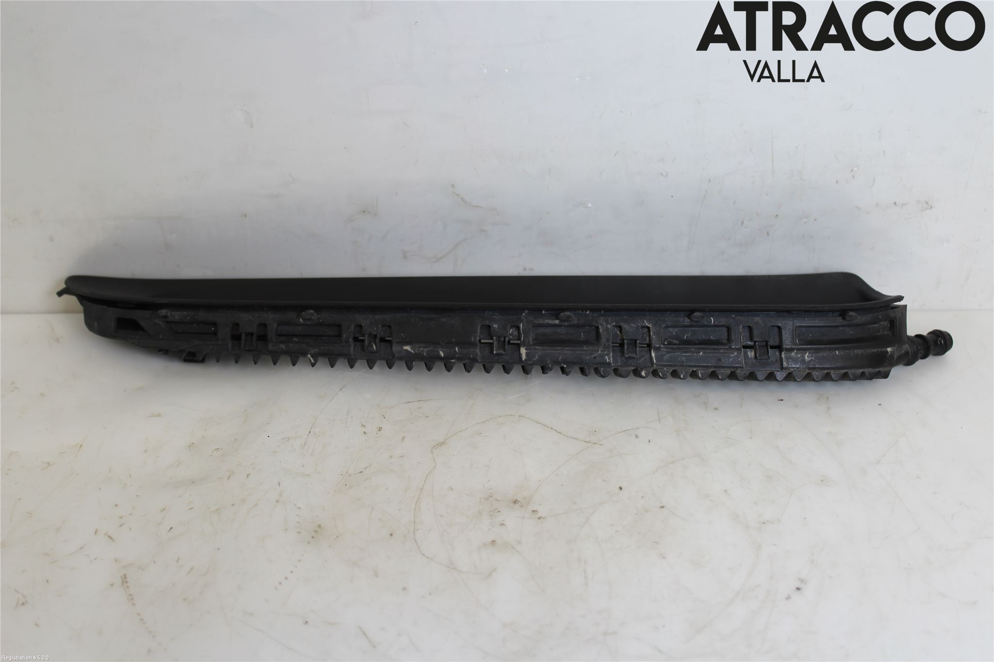 Porsche PANAMERA 09- List Framskärm Hö