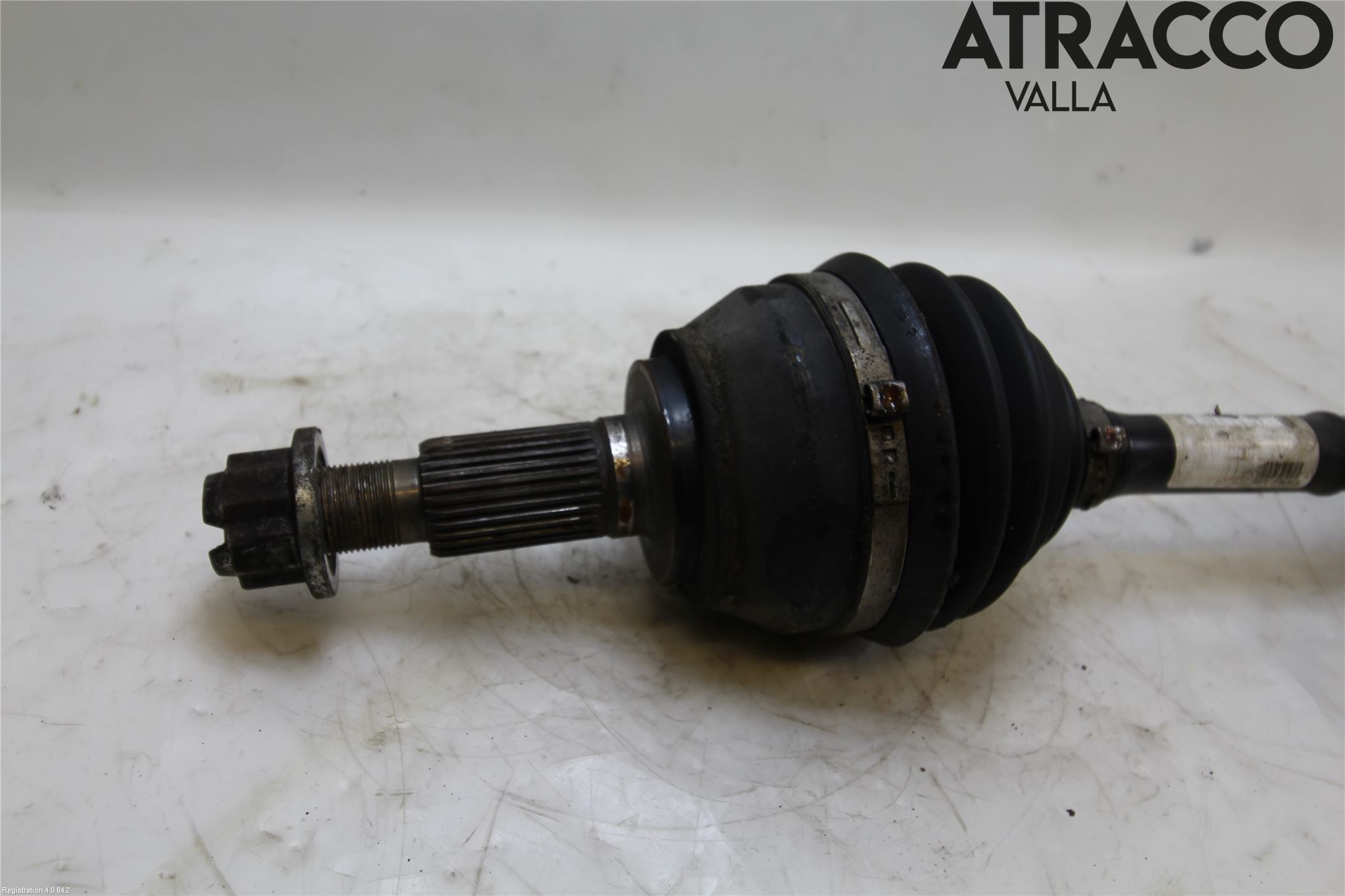 Porsche CAYENNE 03- Drivaxel Fram Höger