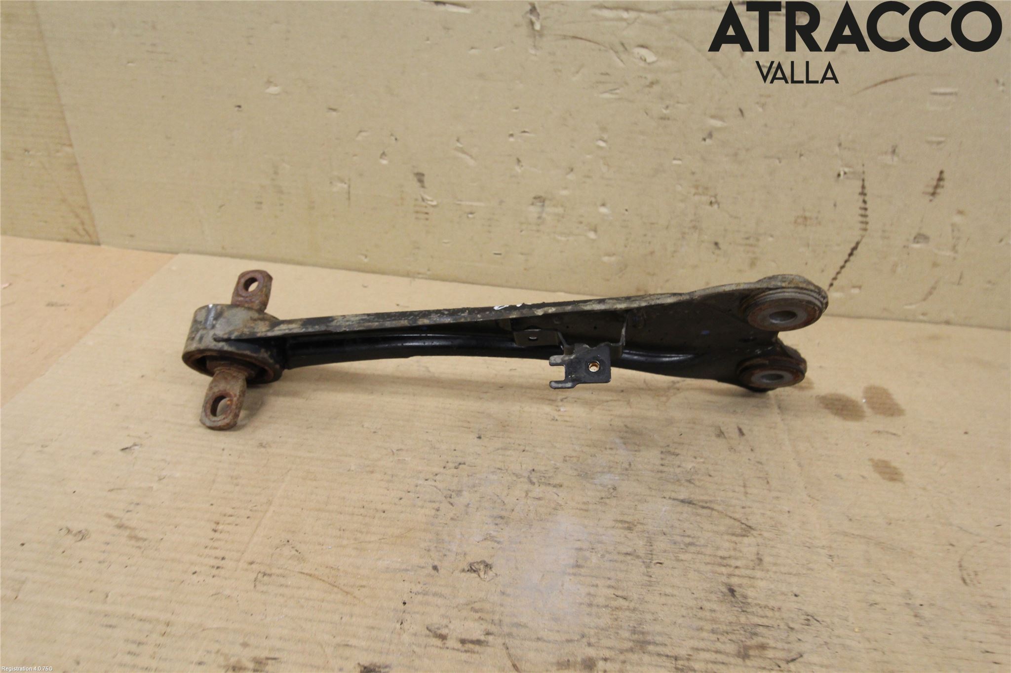 Toyota AURIS 13-19 Bärarm Bak Vänster