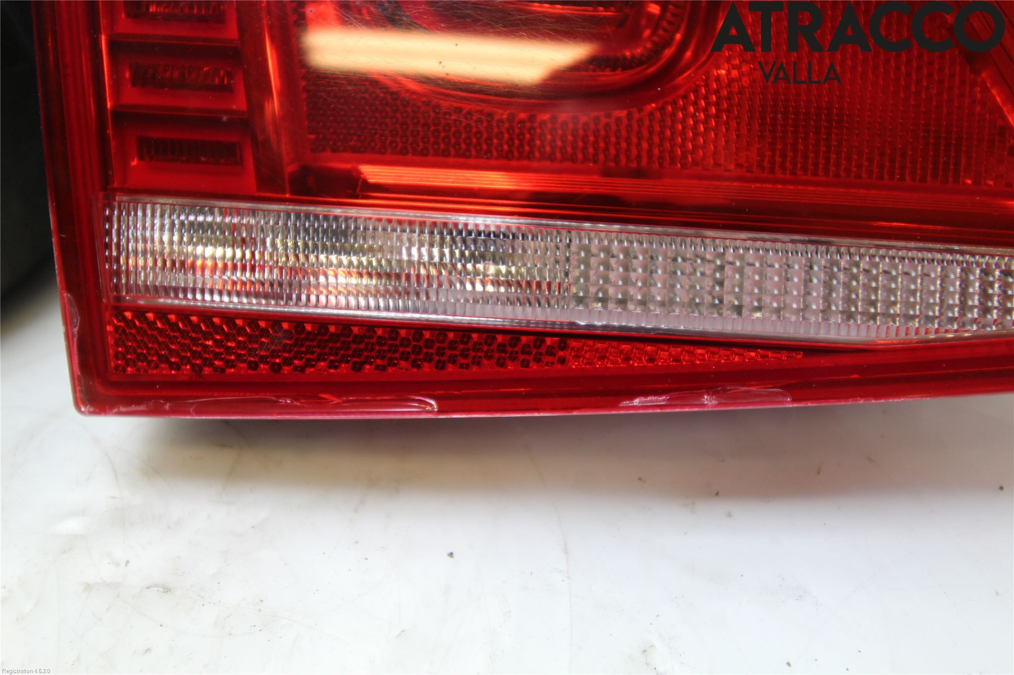 Volkswagen VW PASSAT 11-14 Bakljus Lucka Vä