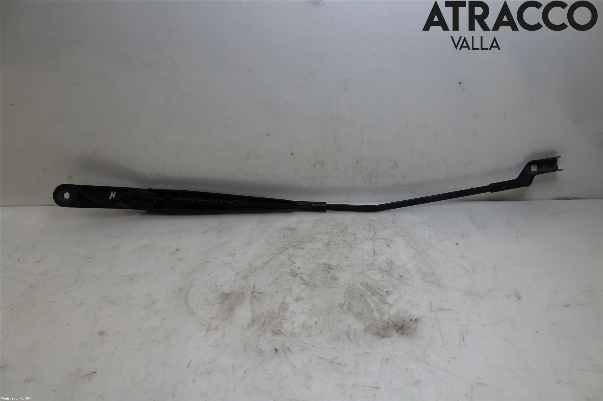 Volkswagen VW PASSAT 15-19 Torkararm Armar Vindruta