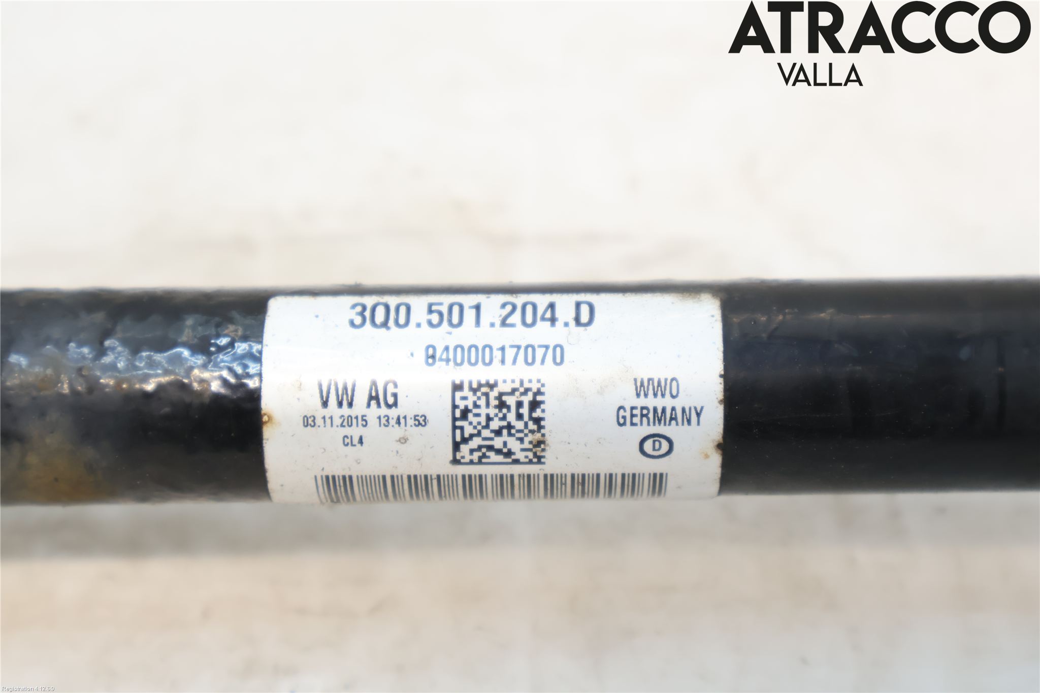 Volkswagen VW PASSAT 15-19 Drivaxel Bak Höger