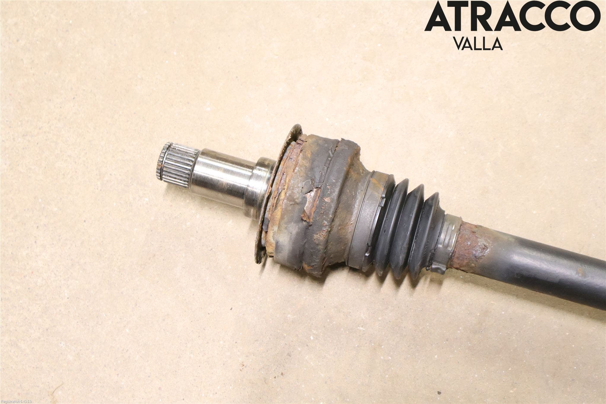 Mercedes-Benz MB C-KLASS (W204) 07-15 Drivaxel Bak Vänster