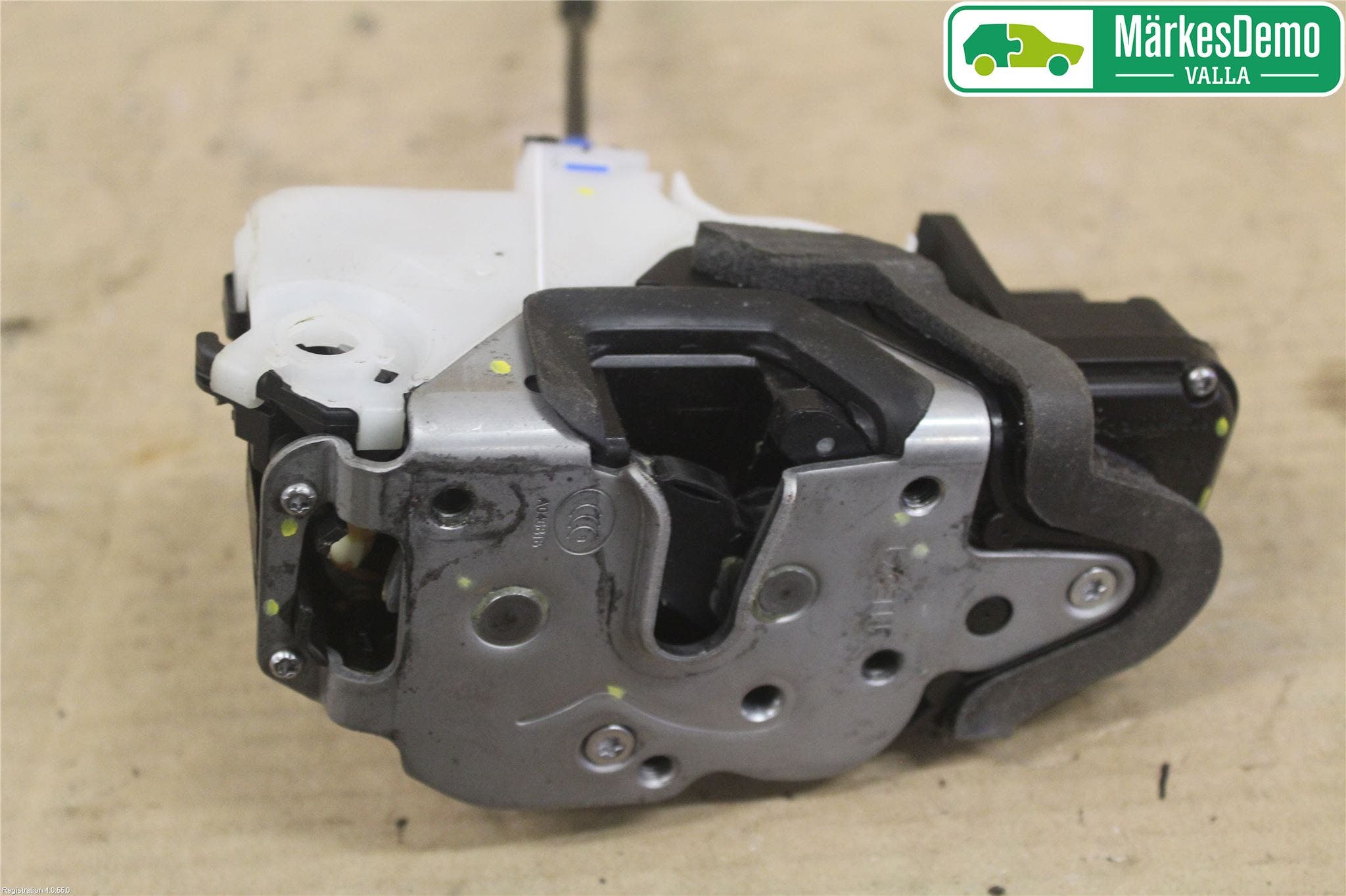 Opel ASTRA J 10-15 Låskista-Dörrlås