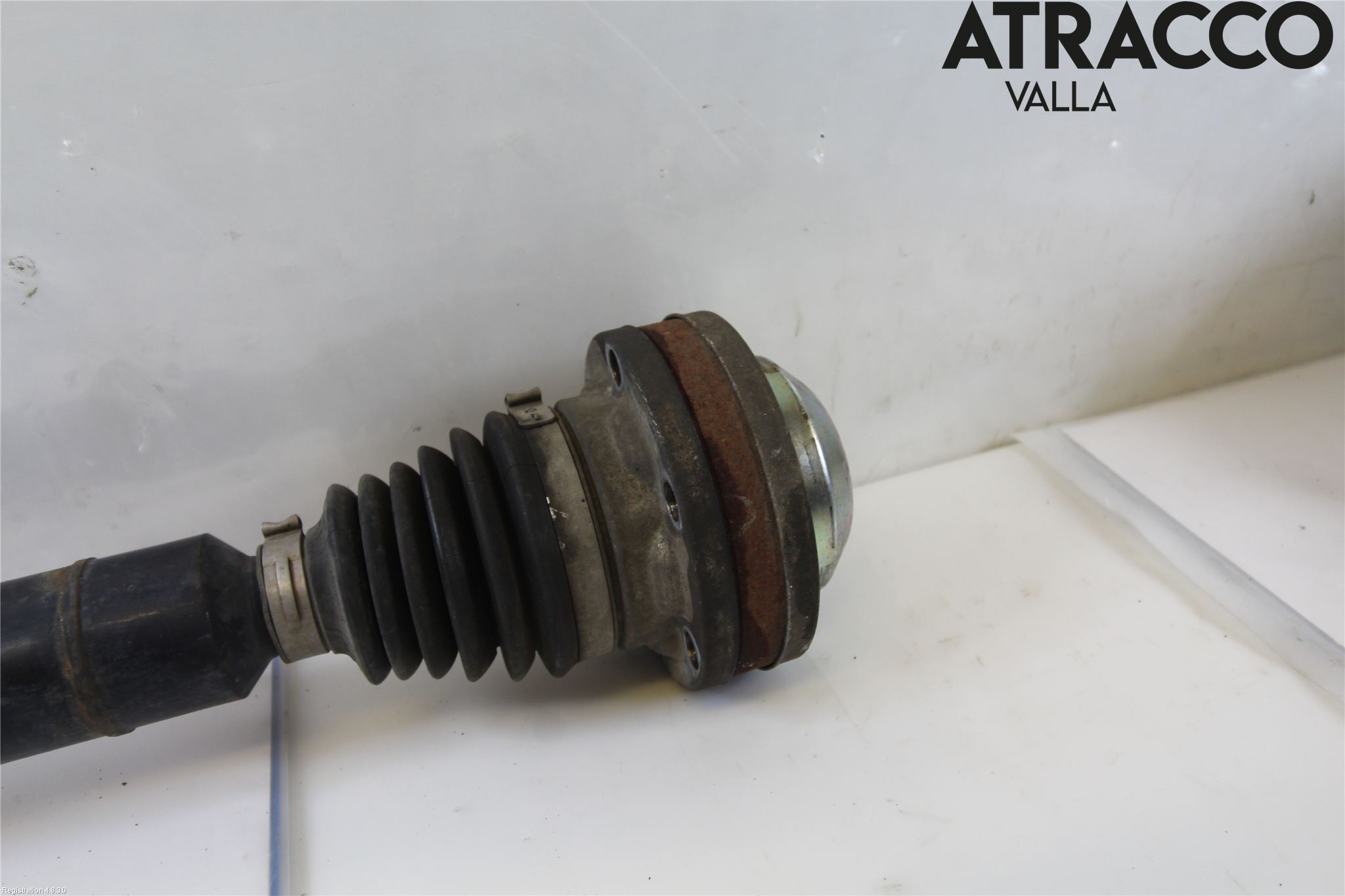 Volkswagen VW PASSAT 11-14 Drivaxel Fram Höger