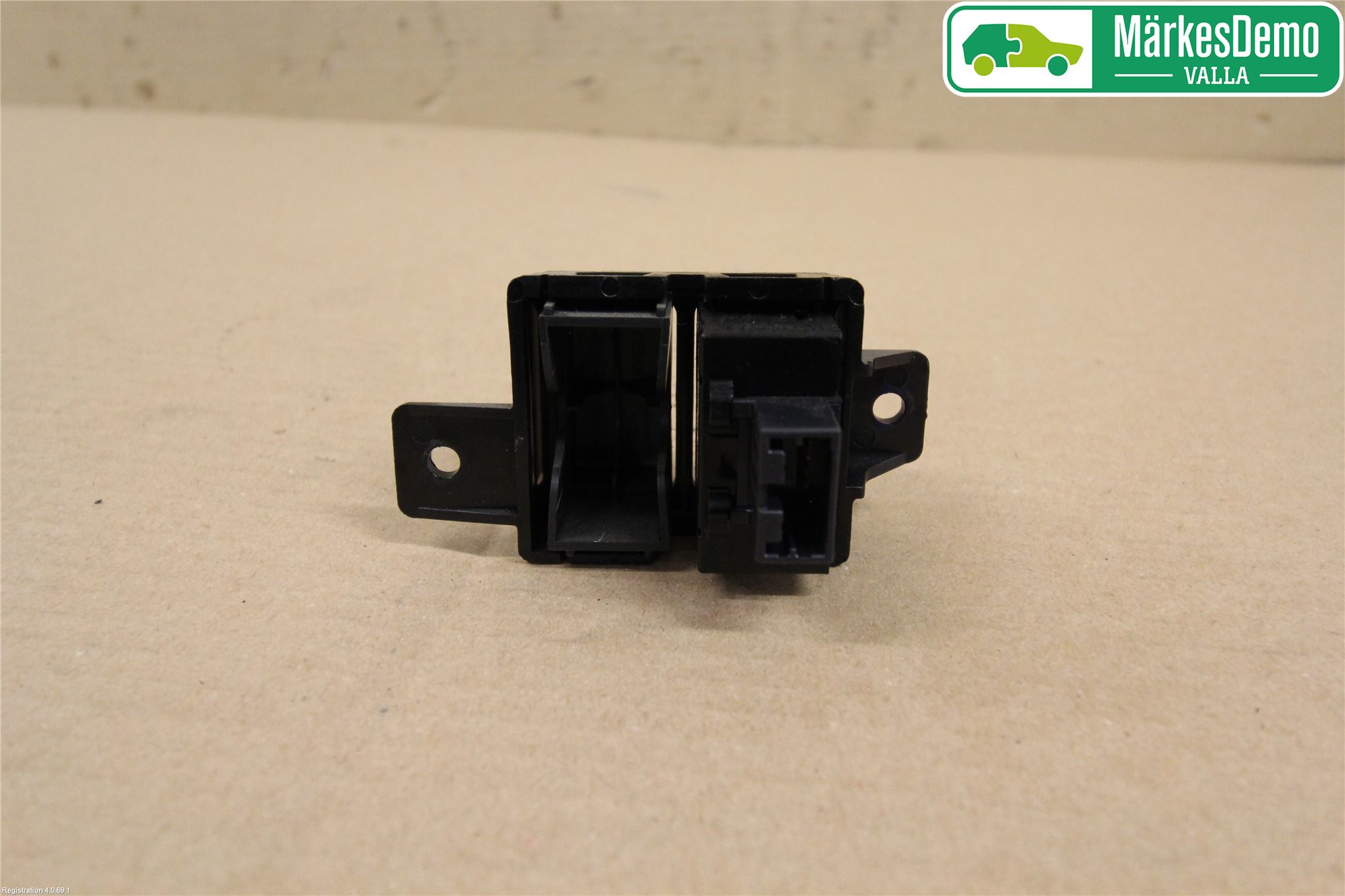 Nissan MICRA 11-16 Strömställare Antisladd