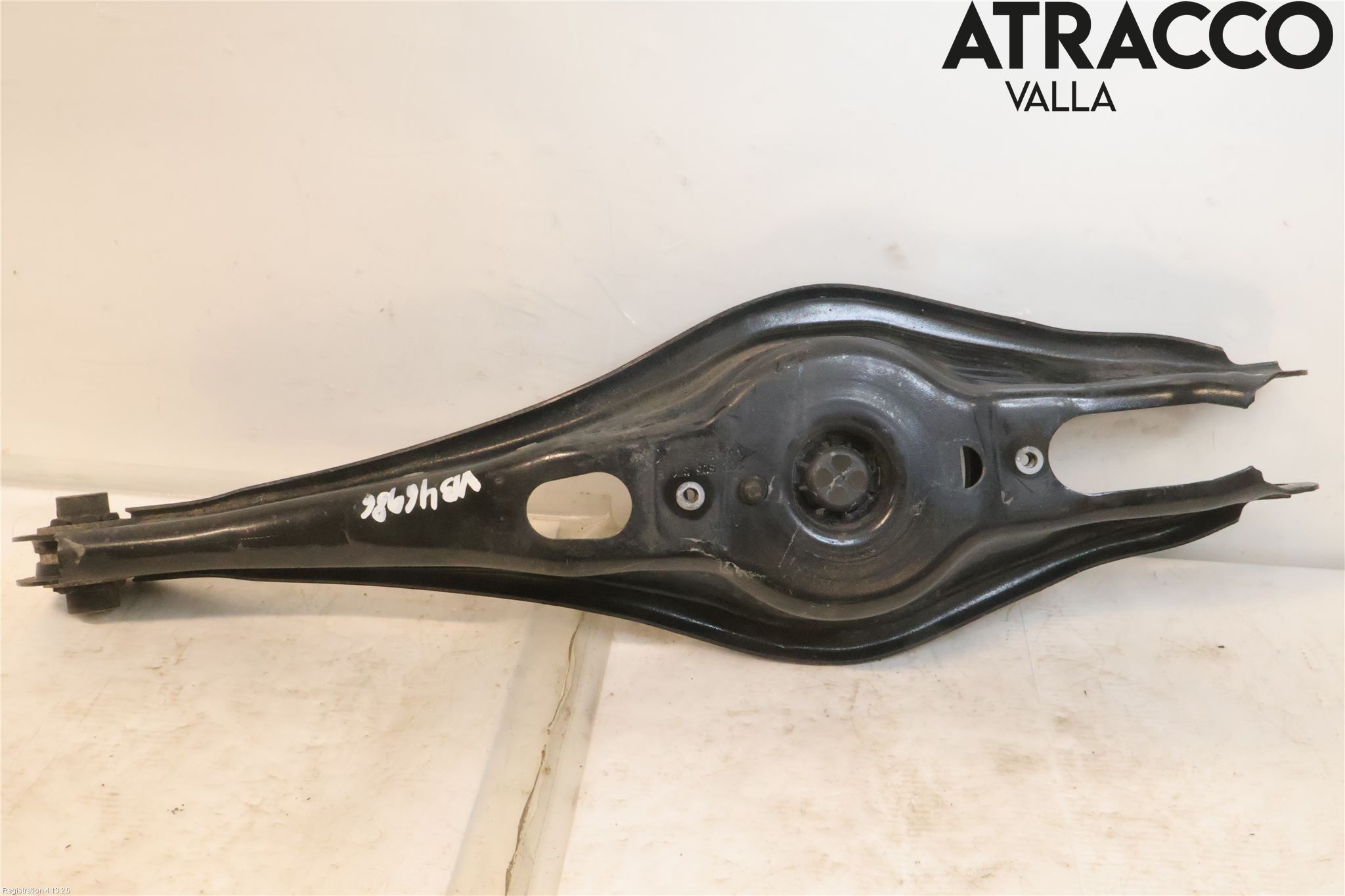 Skoda SUPERB 16-24 Bärarm Bak Vänster