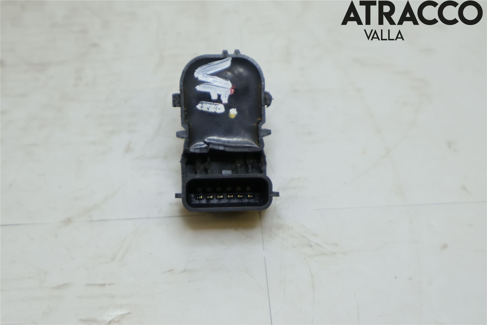 Kia SPORTAGE (QL) 16-21 Parkeringshjälp Frontsensor