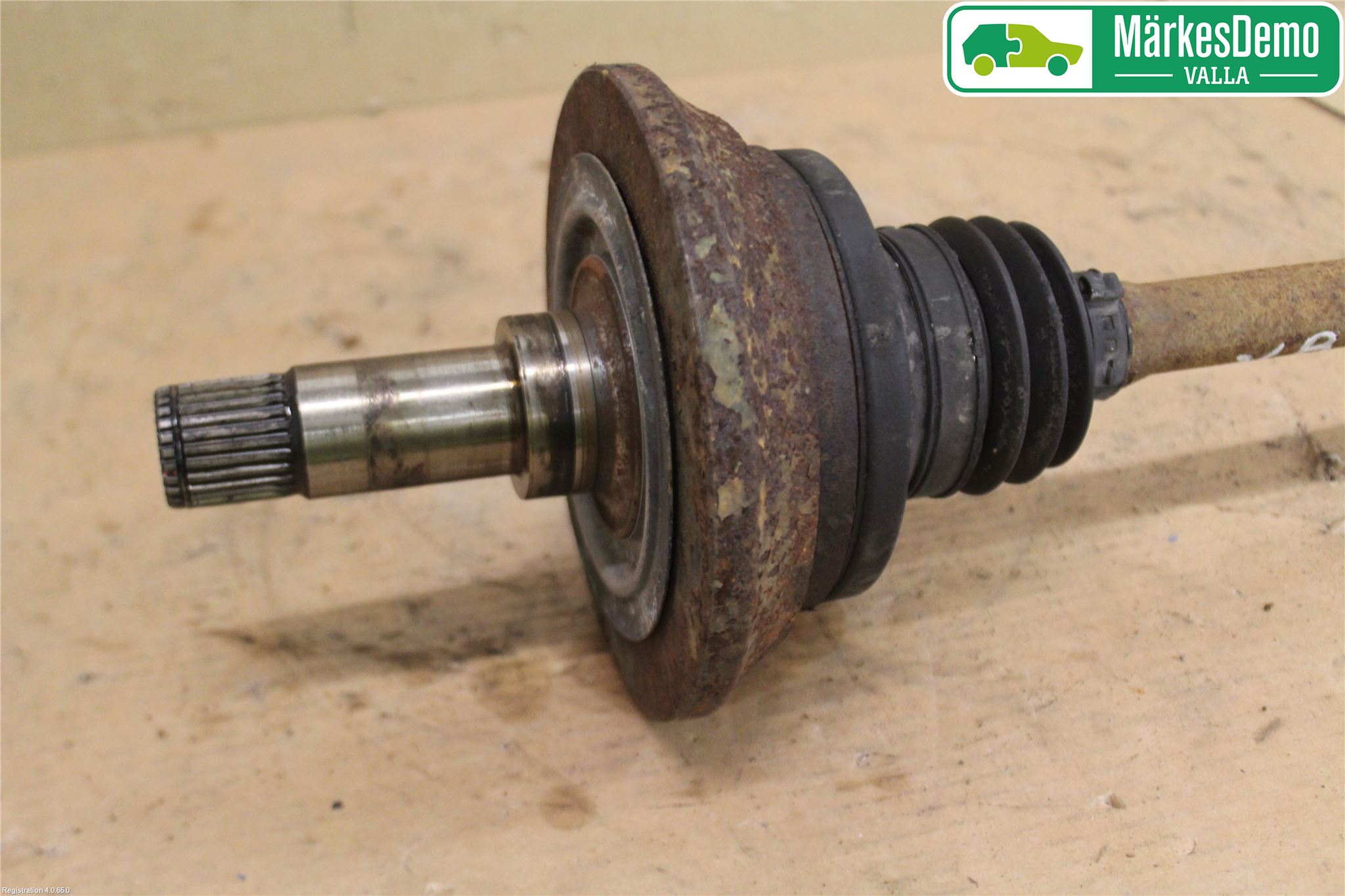 Mercedes-Benz MB SL-KLASS (R230) 00-11 Drivaxel Bak Vänster
