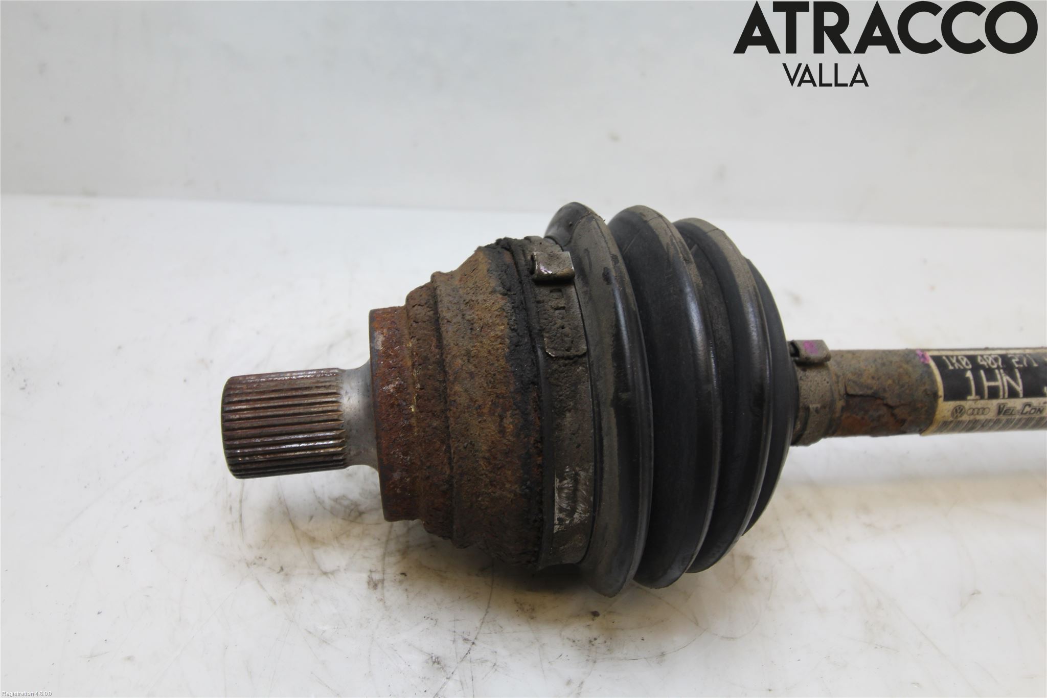 Volkswagen VW GOLF VI 09-13 Drivaxel Fram Vänster