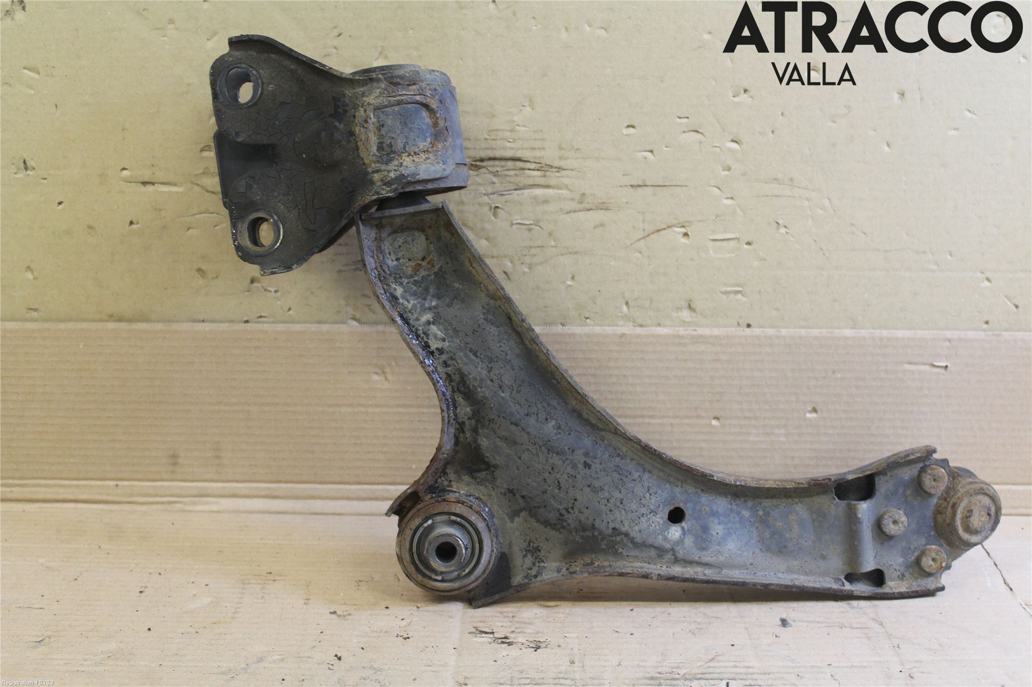 Volvo V70 08-13 Bärarm Fram Undre Hö