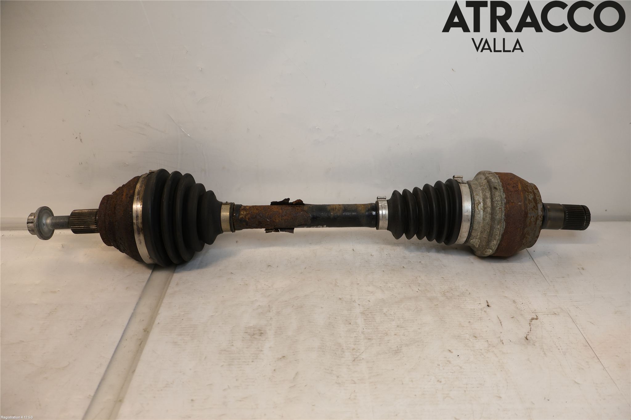 Seat TARRACO 19- Drivaxel Fram Vänster