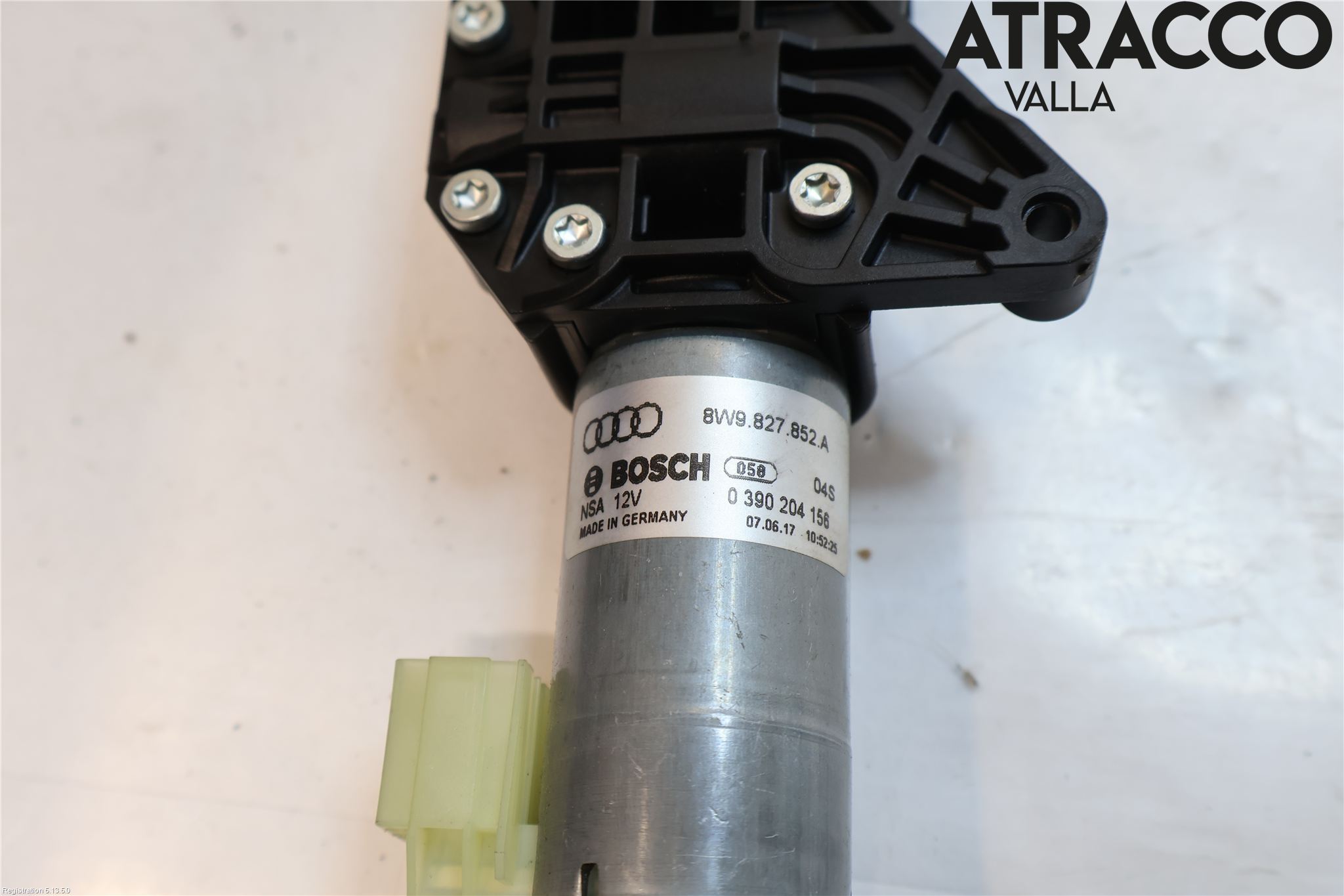 Audi A4/S4 B9 16-19 Bakluckeöppnare Automatisk