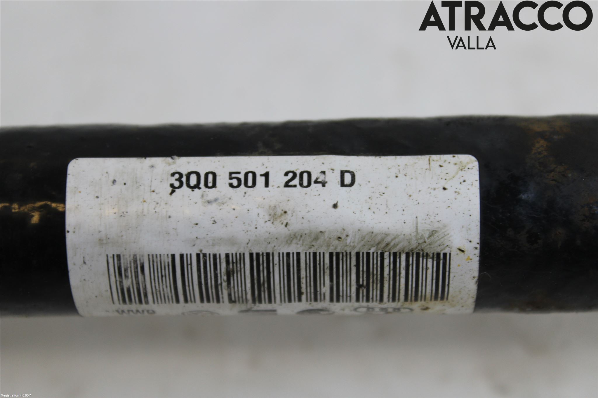 Volkswagen VW PASSAT 15-19 Drivaxel Bak Höger
